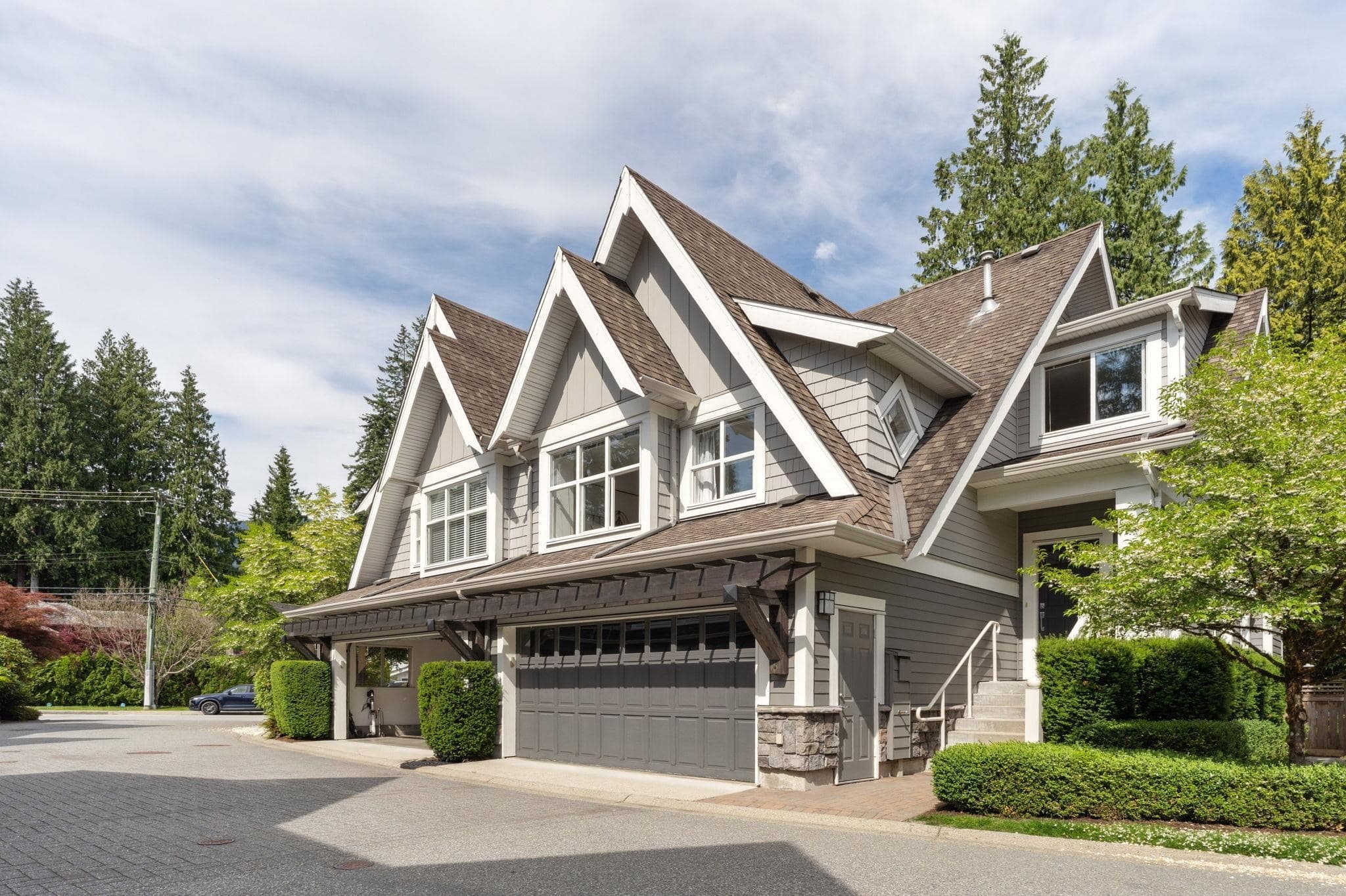 3761 Edgemont Boulevard, North Vancouver, V7R 2P6 — photo 1