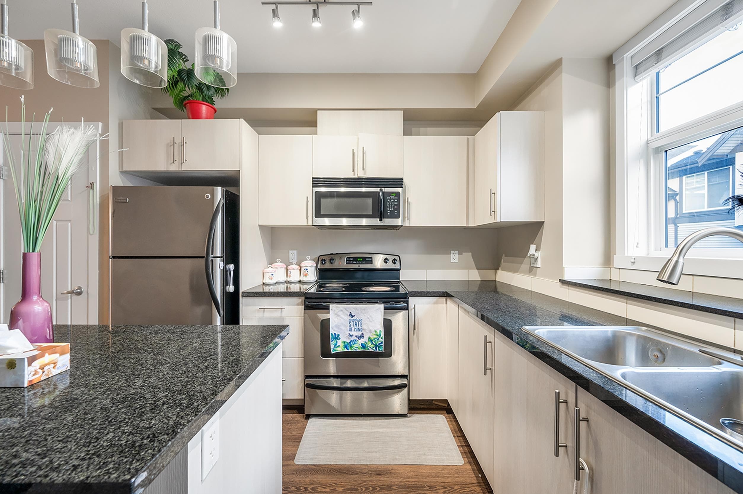 81 - 6123 138 Street, Surrey, V3X 1P8 — photo 4