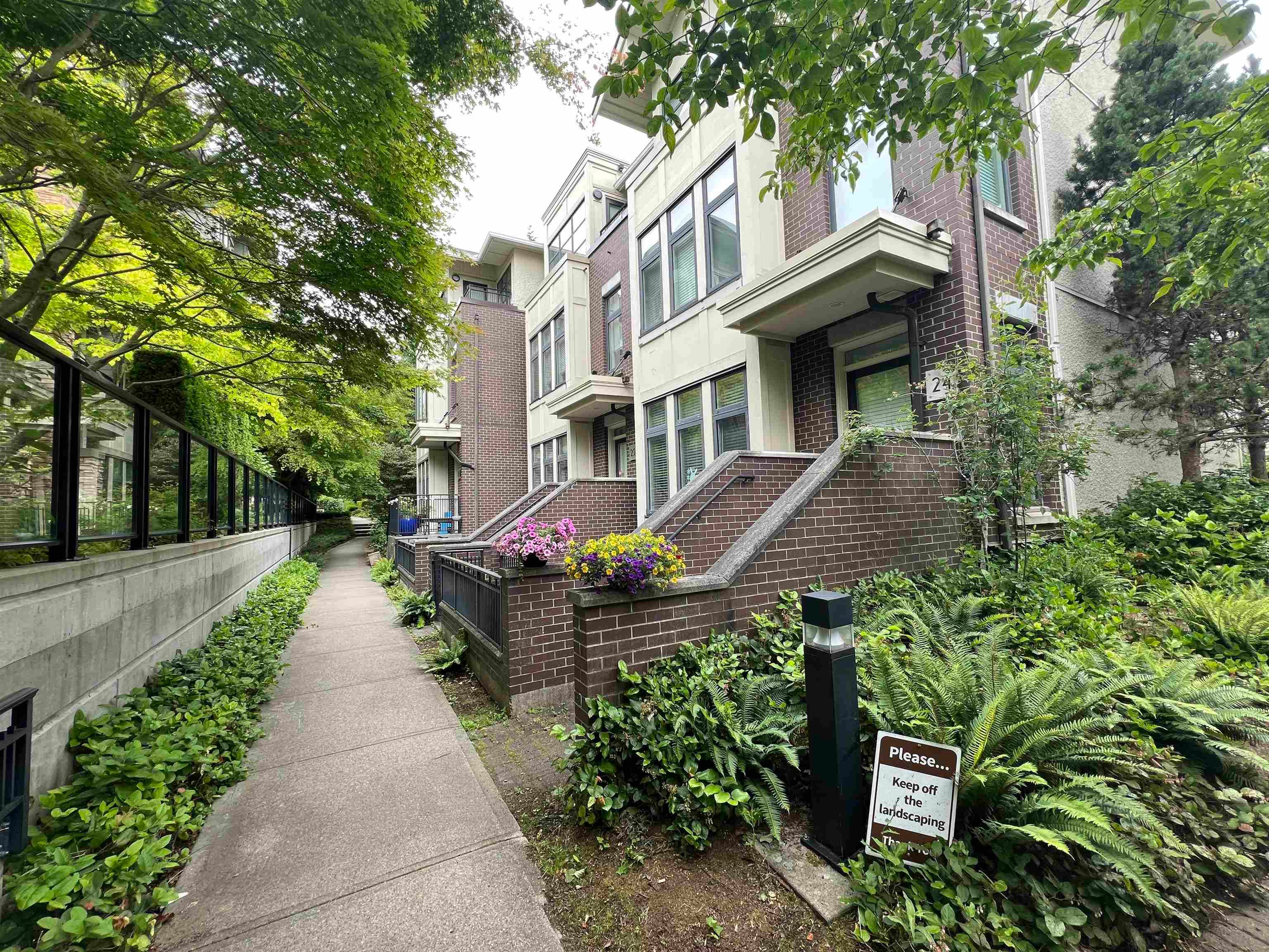 23 - 5879 Gray Avenue, Vancouver