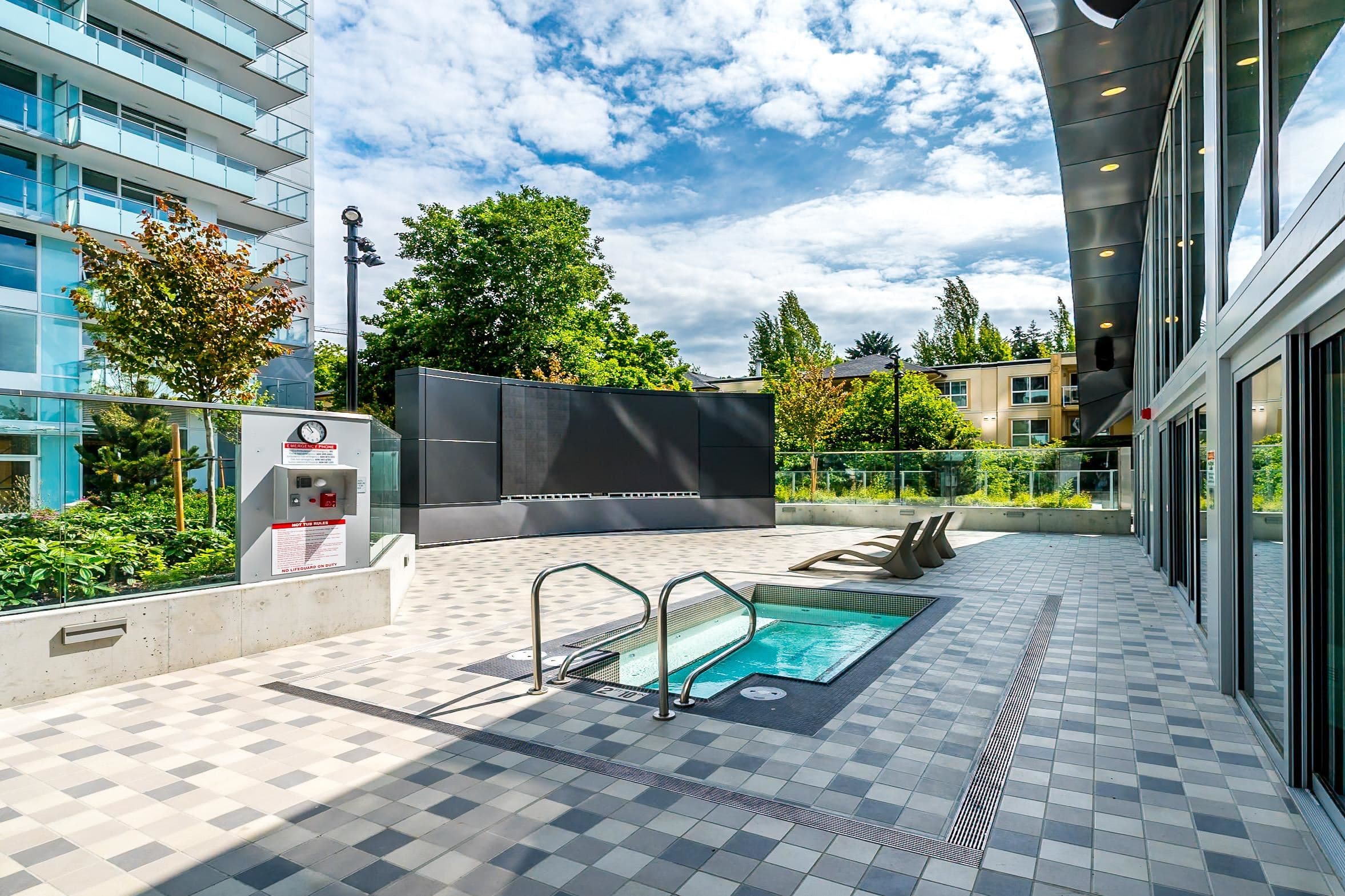 611 - 13778 100 Avenue, Surrey, V3T 0V3 — photo 4