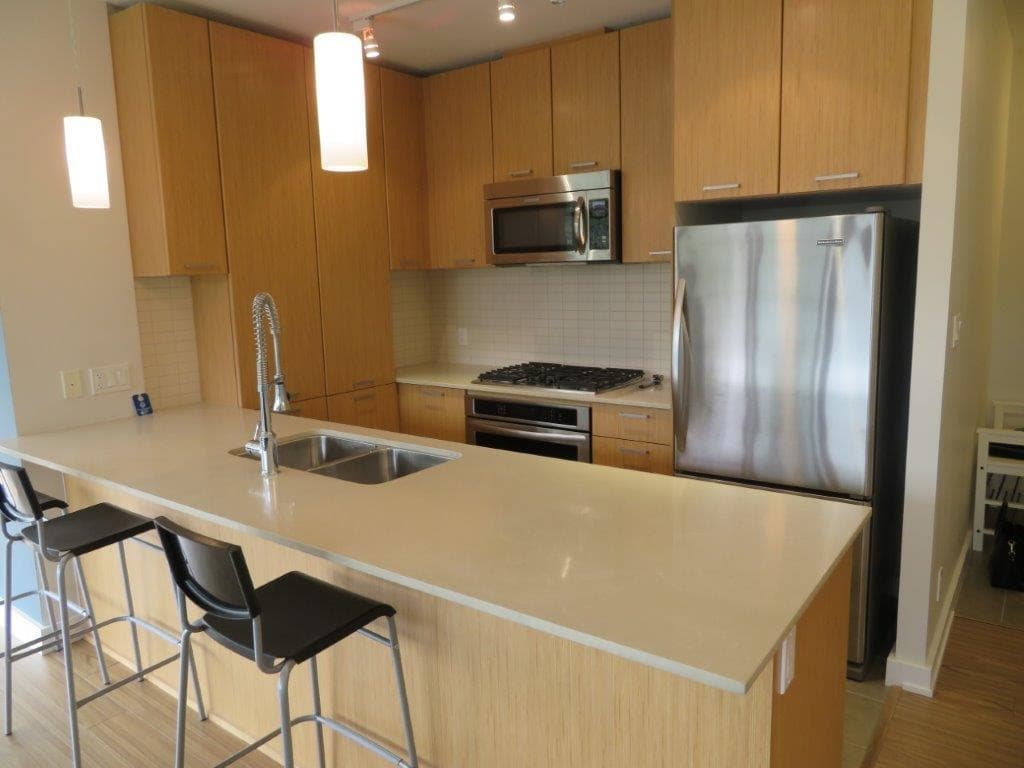 701 - 301 Capilano Road, Port Moody, V3H 5N1 — photo 2