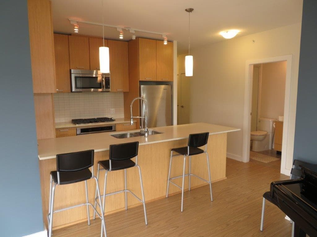 701 - 301 Capilano Road, Port Moody, V3H 5N1 — photo 3