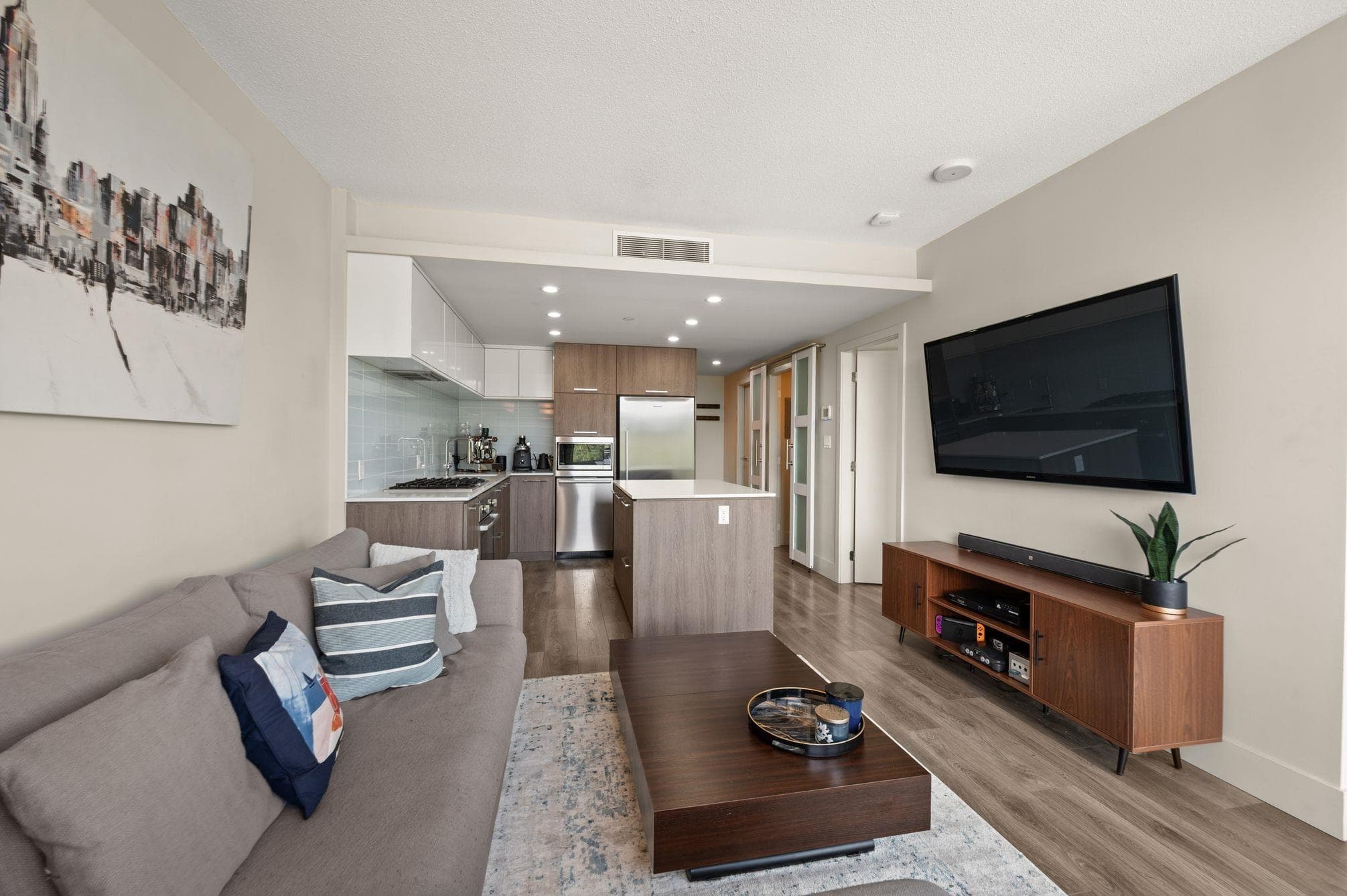 1001 - 680 Seylynn Crescent, North Vancouver, V7J 0B5 — photo 4