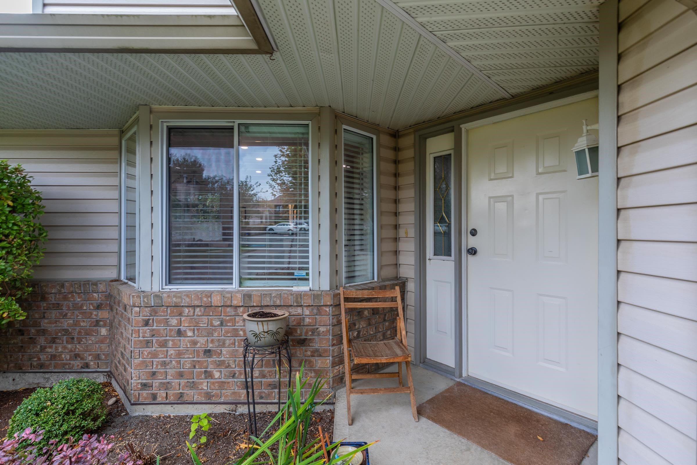 29 - 2023 Winfield Drive, Abbotsford, V3G 1K5 — photo 2