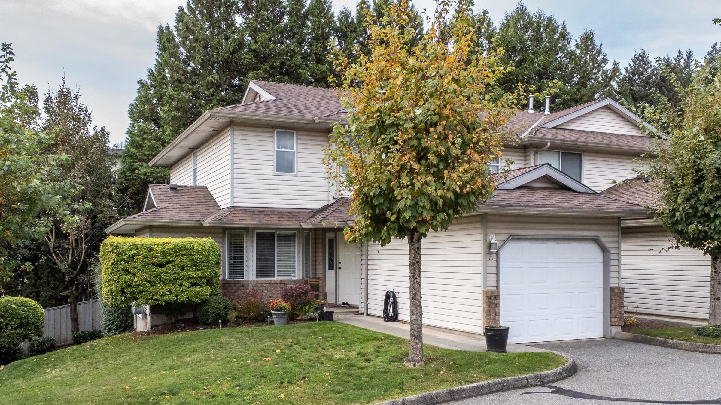 29 - 2023 Winfield Drive, Abbotsford, V3G 1K5 — photo 1