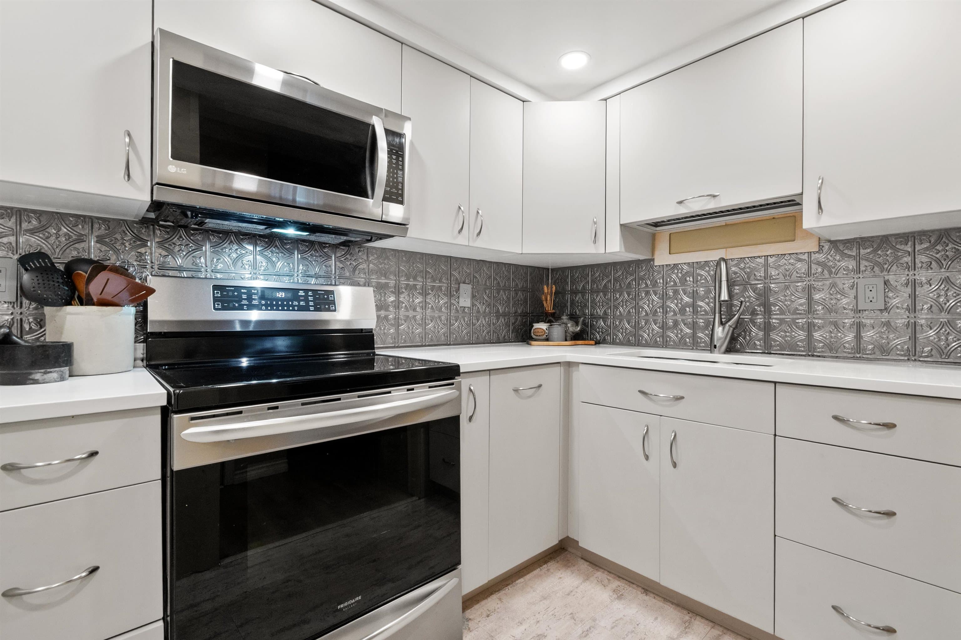 110 - 20460 54 Avenue, Langley, V3A 6N6 — photo 2