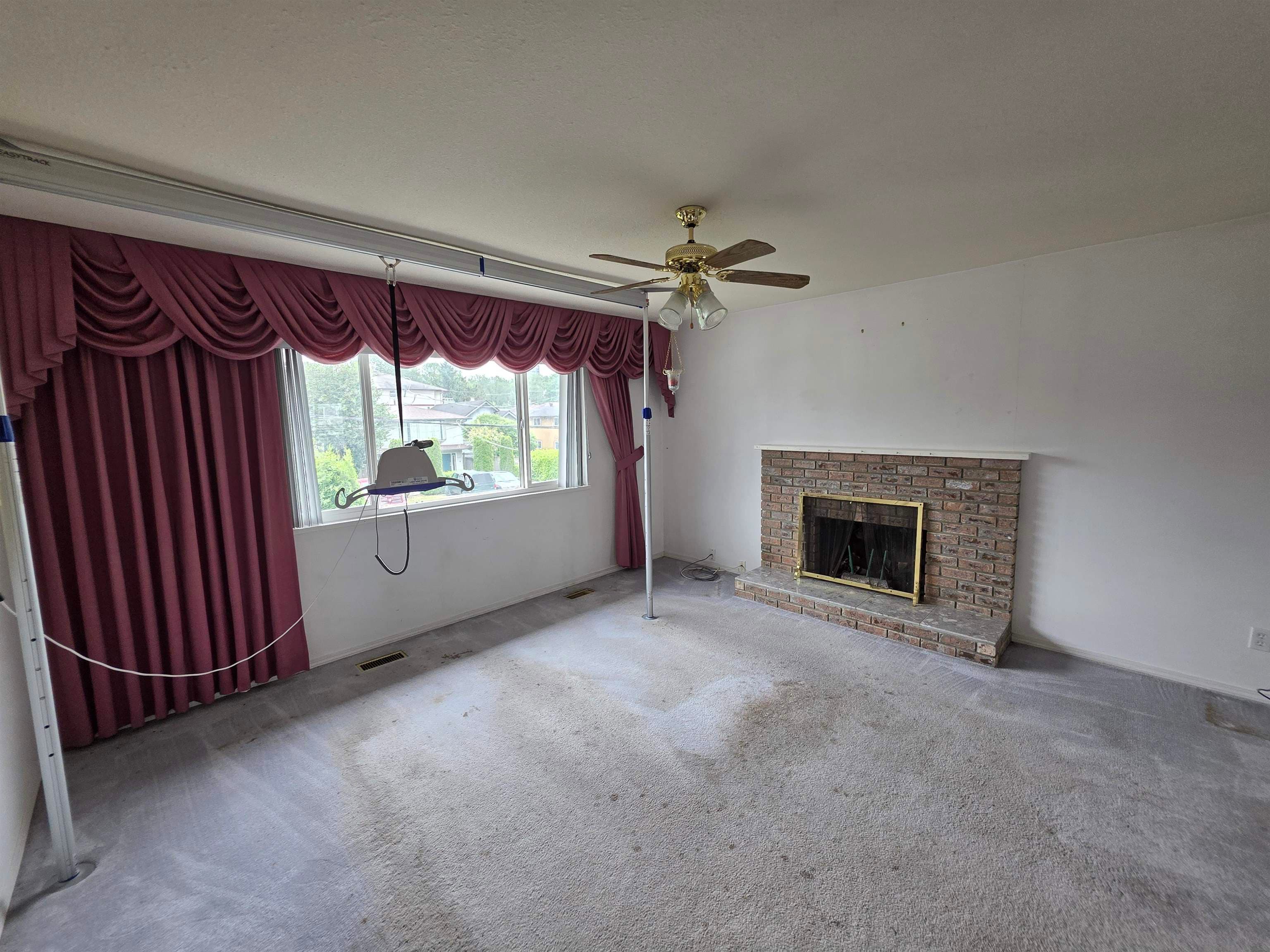 3141 Jervis Street, Port Coquitlam, V3C 3H6 — photo 2