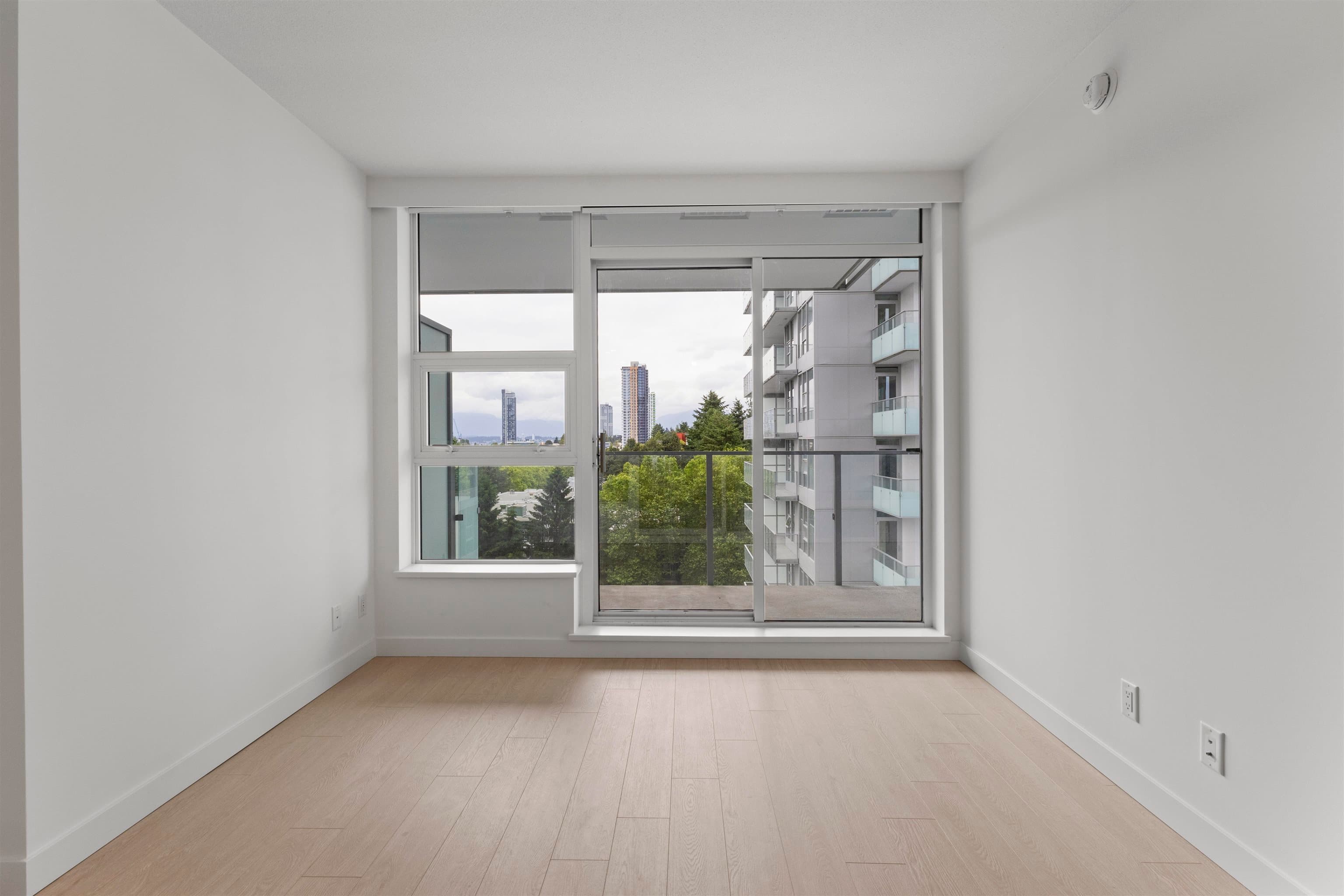 901 - 13768 100 Avenue, Surrey, V3T 0V2 — photo 5