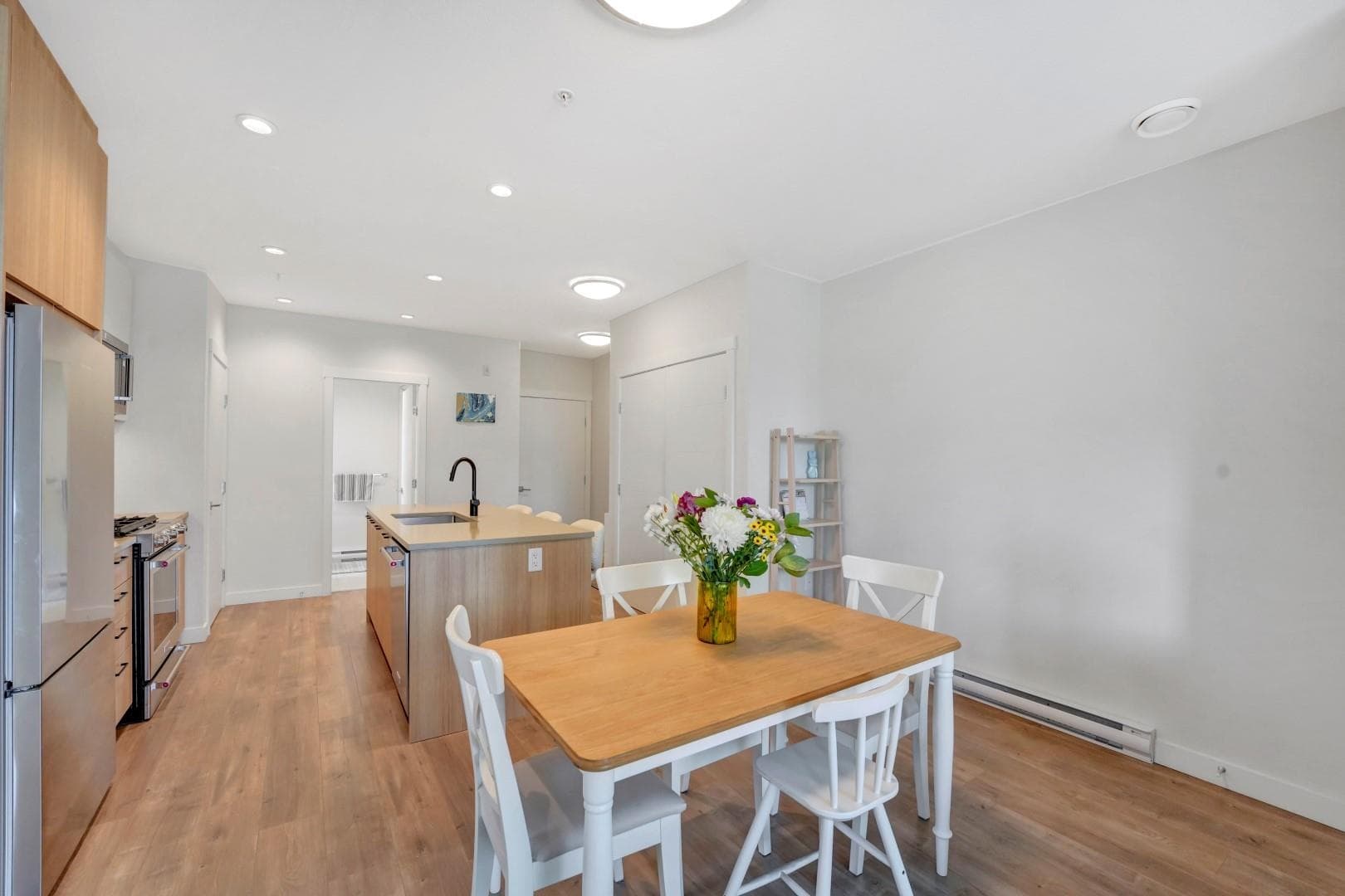 311 - 707 Como Lake Avenue, Coquitlam, V3J 0J5 — photo 5