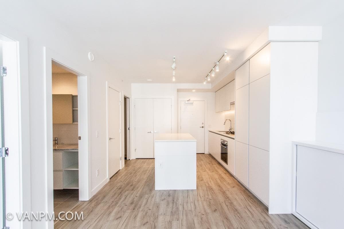 1410 - 652 Whiting Way, Coquitlam, V3J 0K3 — photo 1