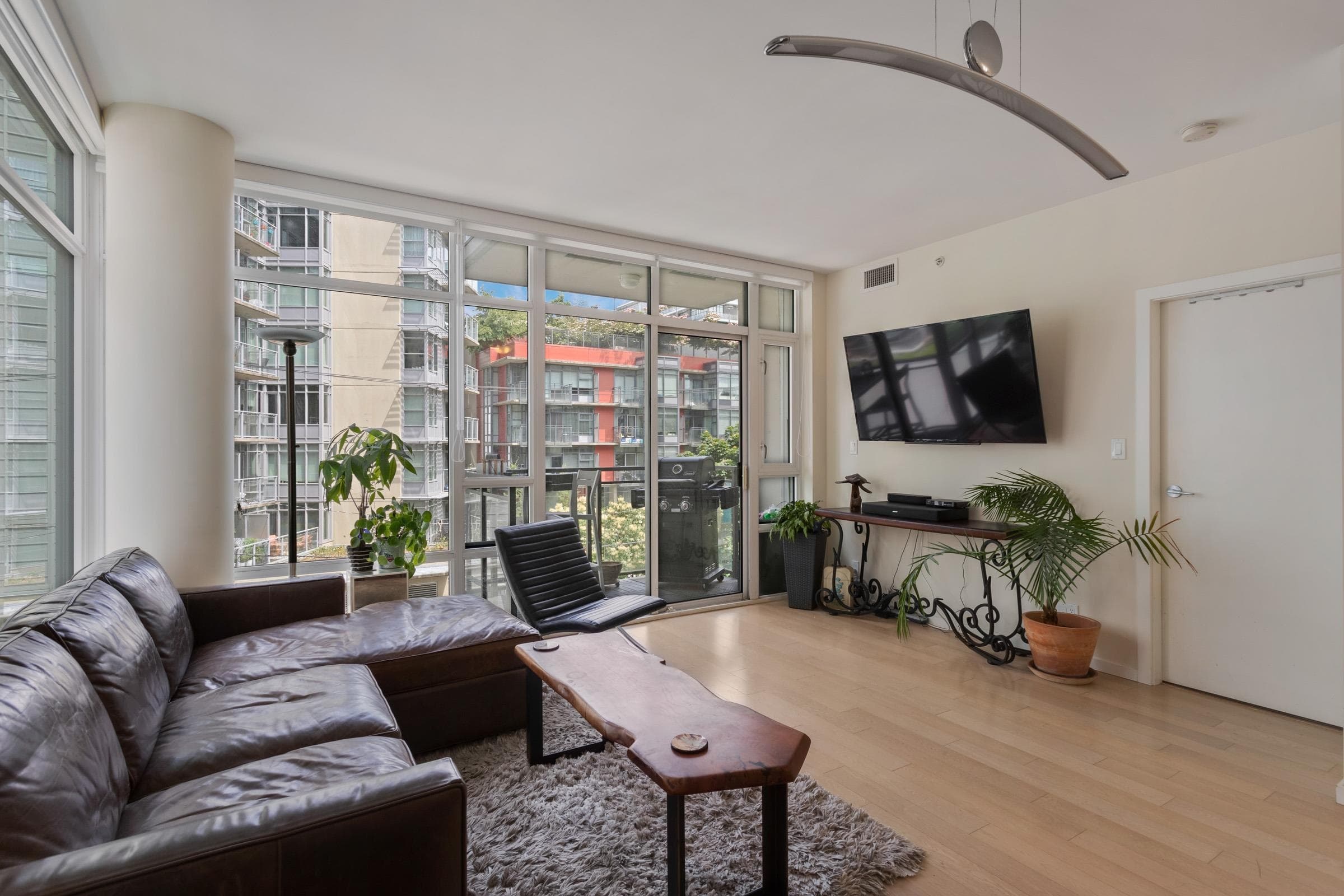 304 - 63 W 2nd Avenue, Vancouver, V5Y 0G8 — photo 2