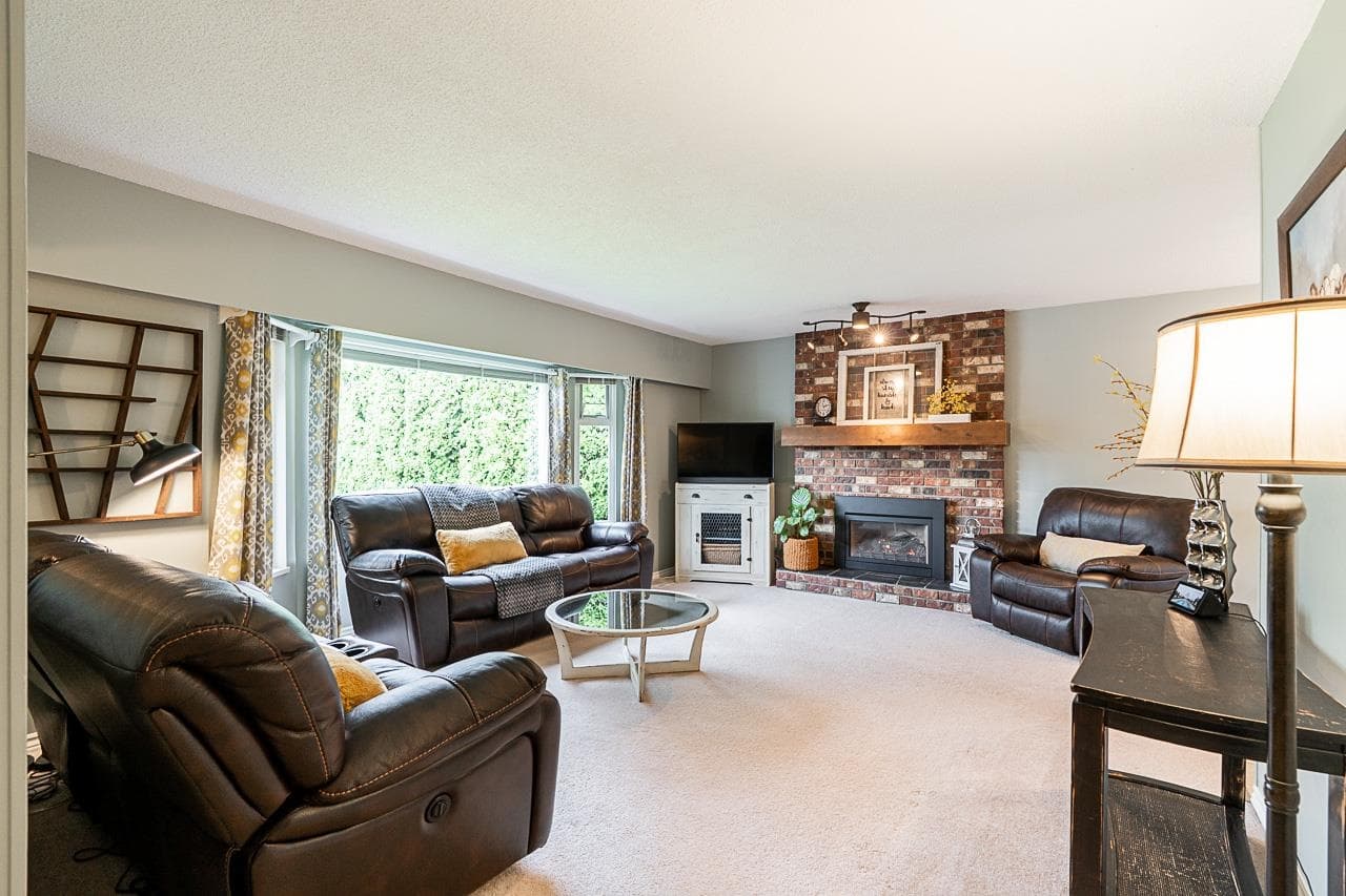 5916 182a Street, Surrey, V3S 5L9 — photo 5