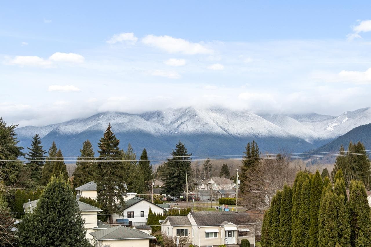 309 - 9450 Robson Street, Chilliwack, V2P 0L7 — photo 1