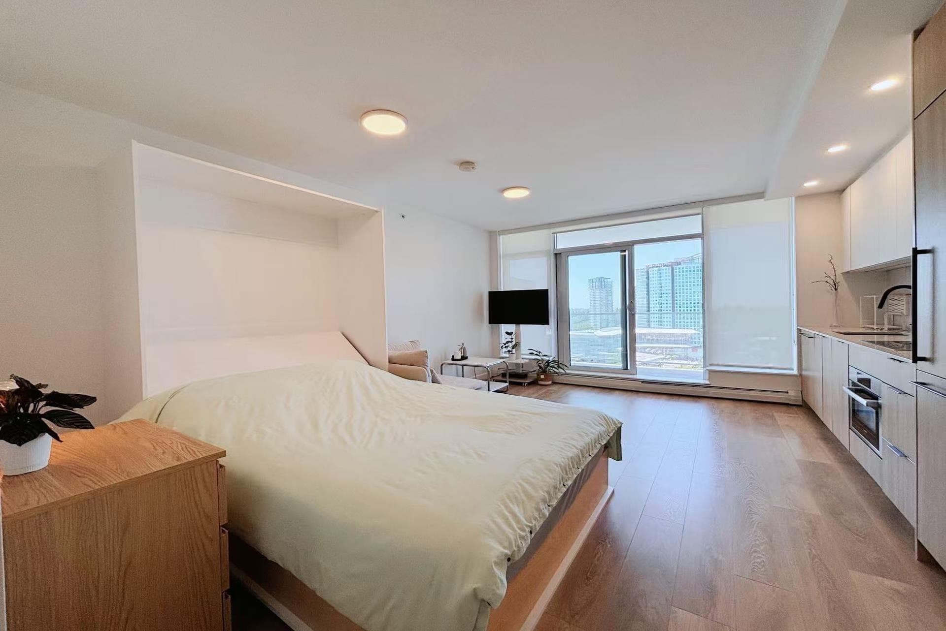 2110 - 13685 102 Avenue, Surrey, V3T 1N7 — photo 2