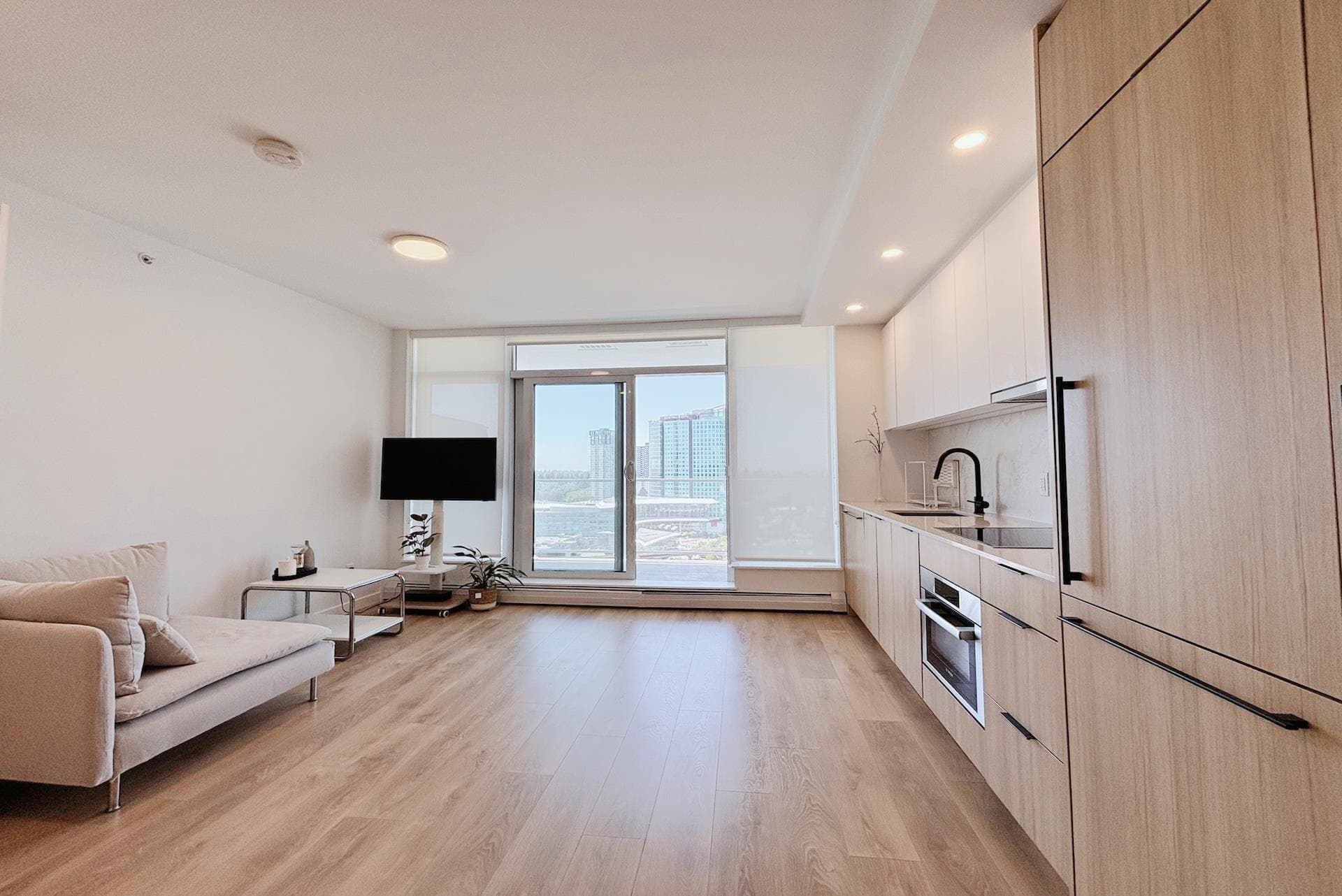 2110 - 13685 102 Avenue, Surrey, V3T 1N7 — photo 3