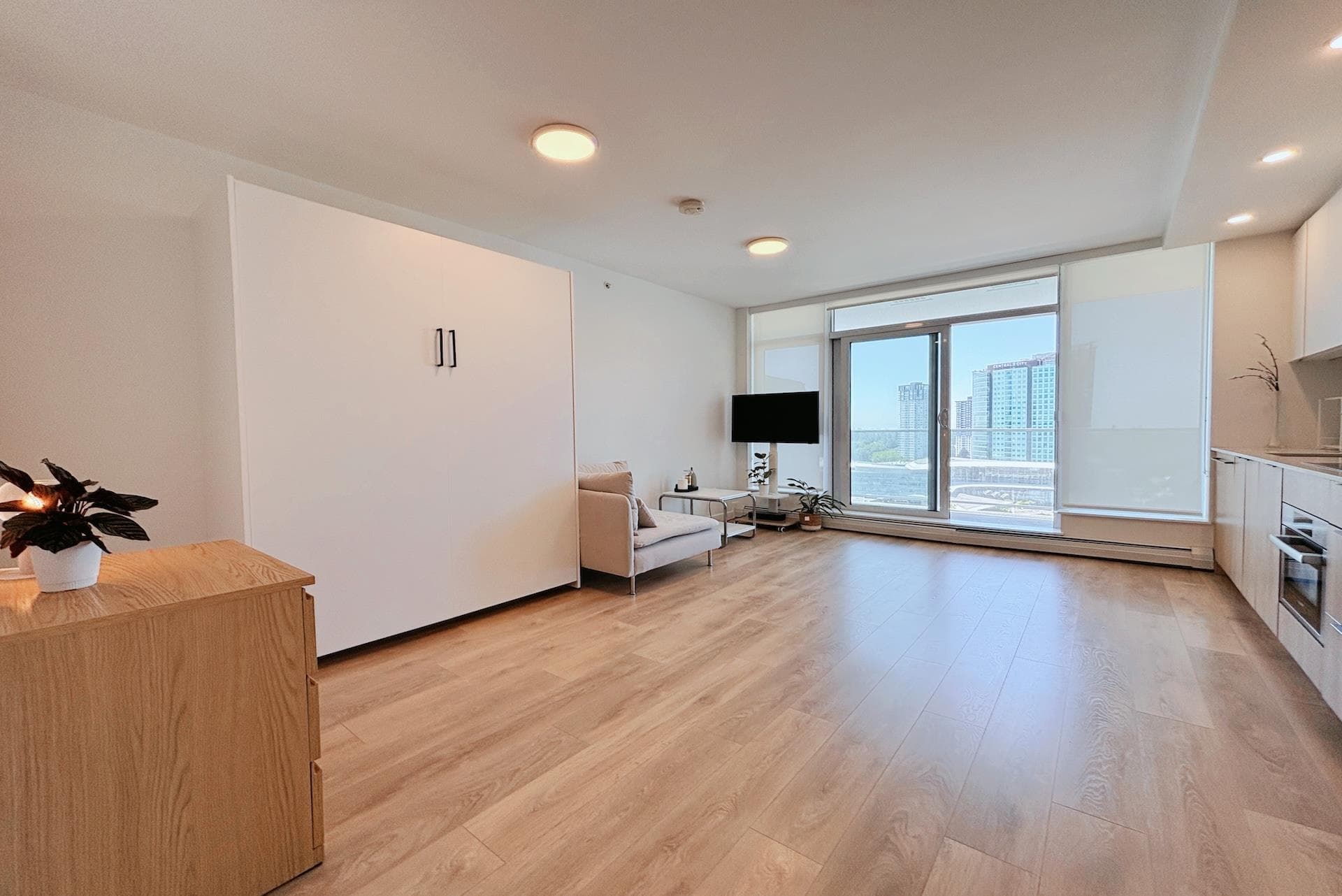2110 - 13685 102 Avenue, Surrey