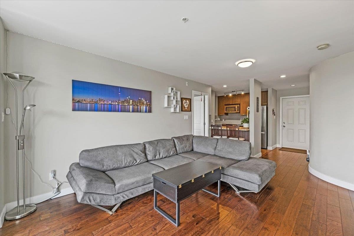 409 - 3255 Smith Avenue, Burnaby, V5G 0B5 — photo 4