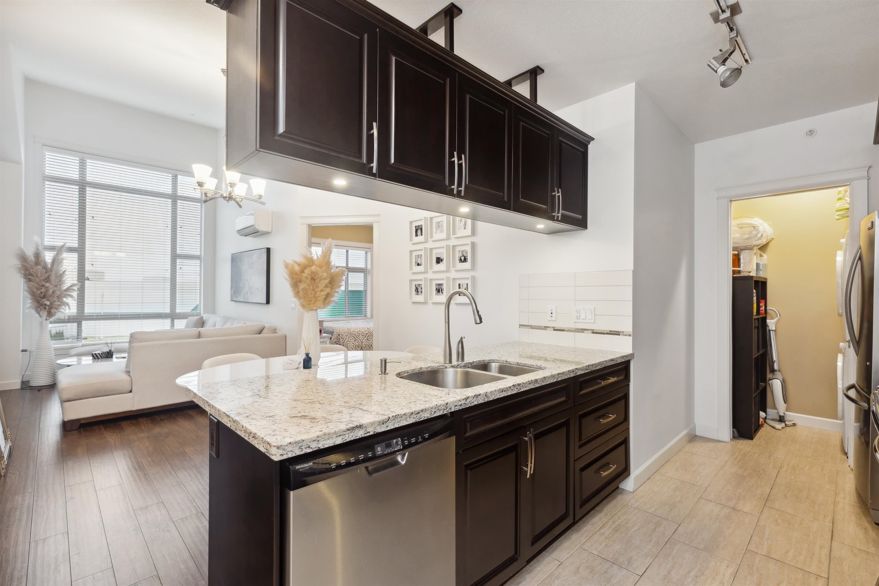 412 - 12635 190a Street, Pitt Meadows, V3Y 0E8 — photo 3