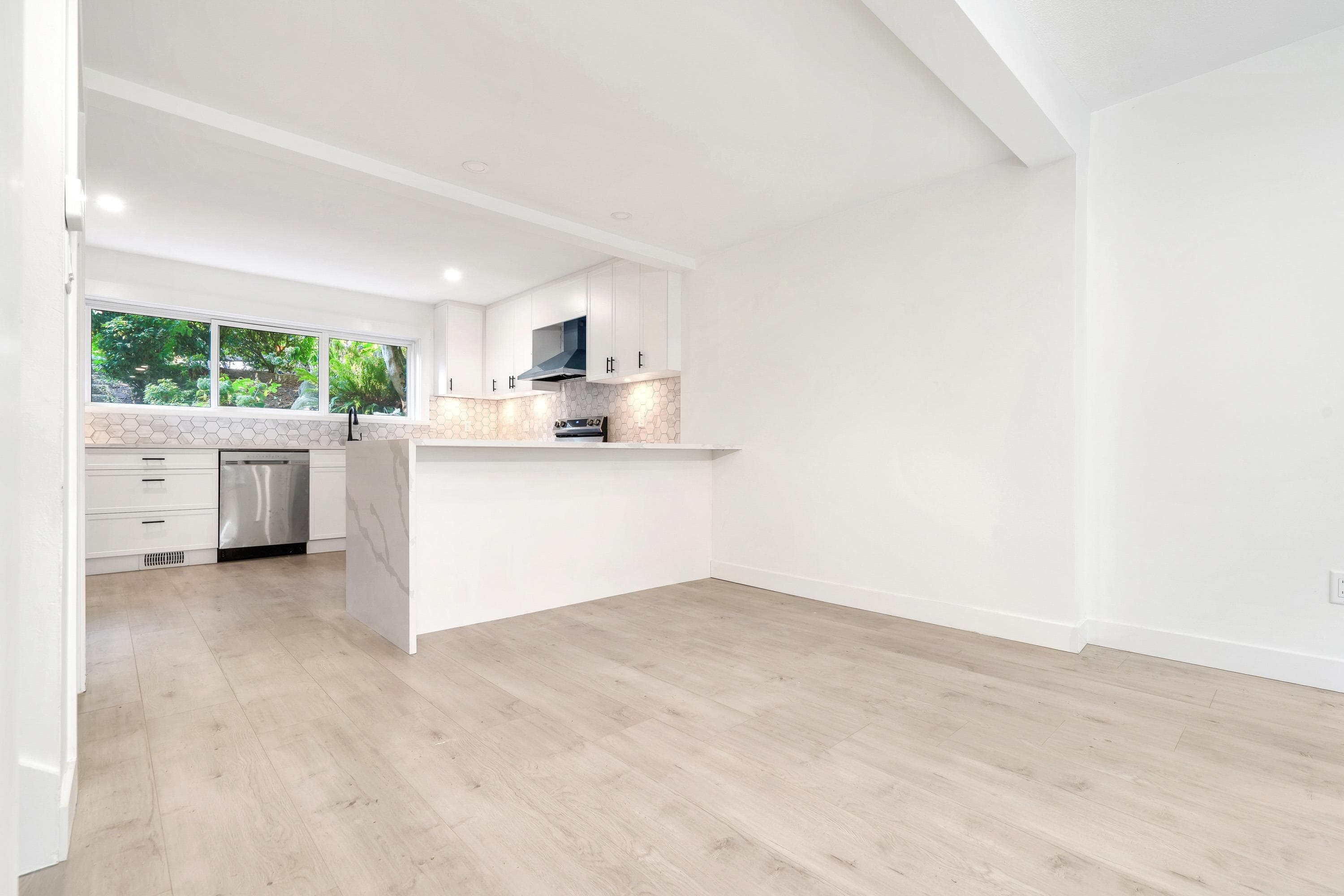 1126 Chateau Place, Port Moody, V3H 1N6 — photo 5