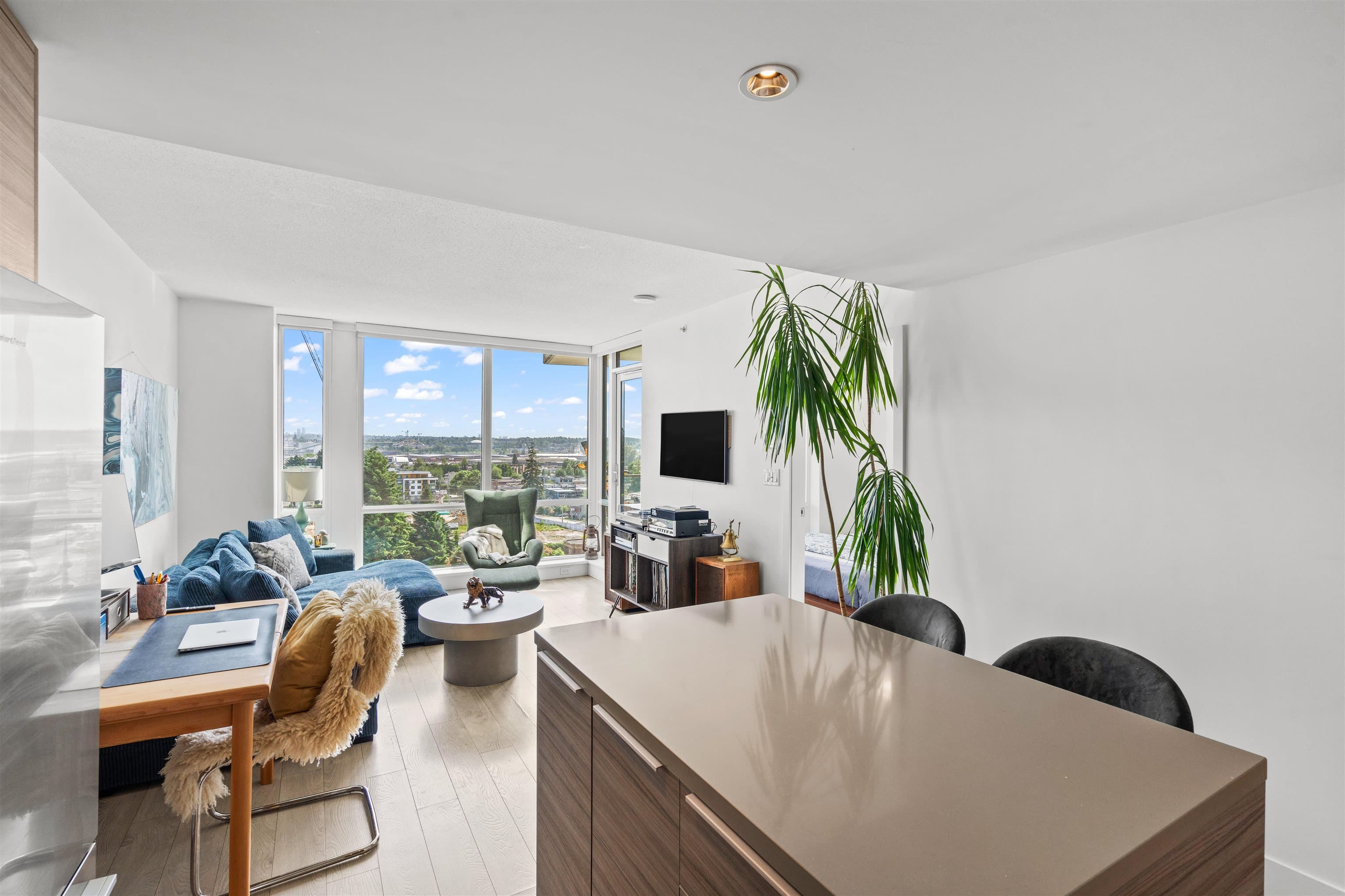 1106 - 1550 Fern Street, North Vancouver, V7J 0A9 — photo 2