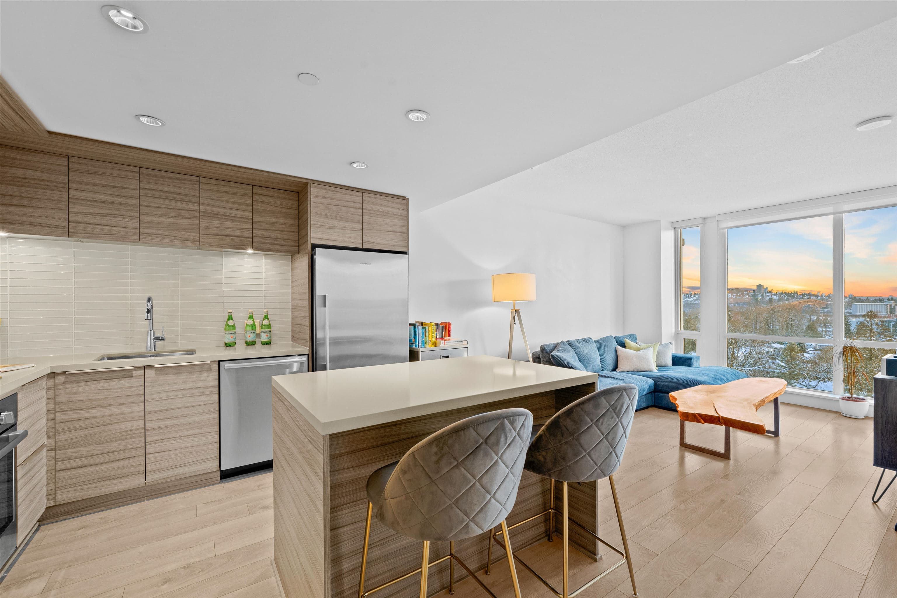 1106 - 1550 Fern Street, North Vancouver, V7J 0A9 — photo 4