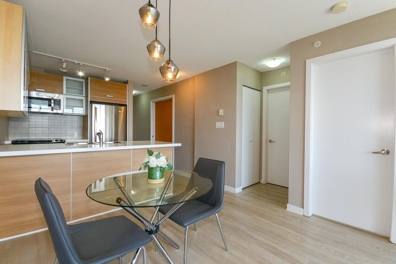 2608 - 9981 Whalley Boulevard, Surrey, V3T 0G6 — photo 3