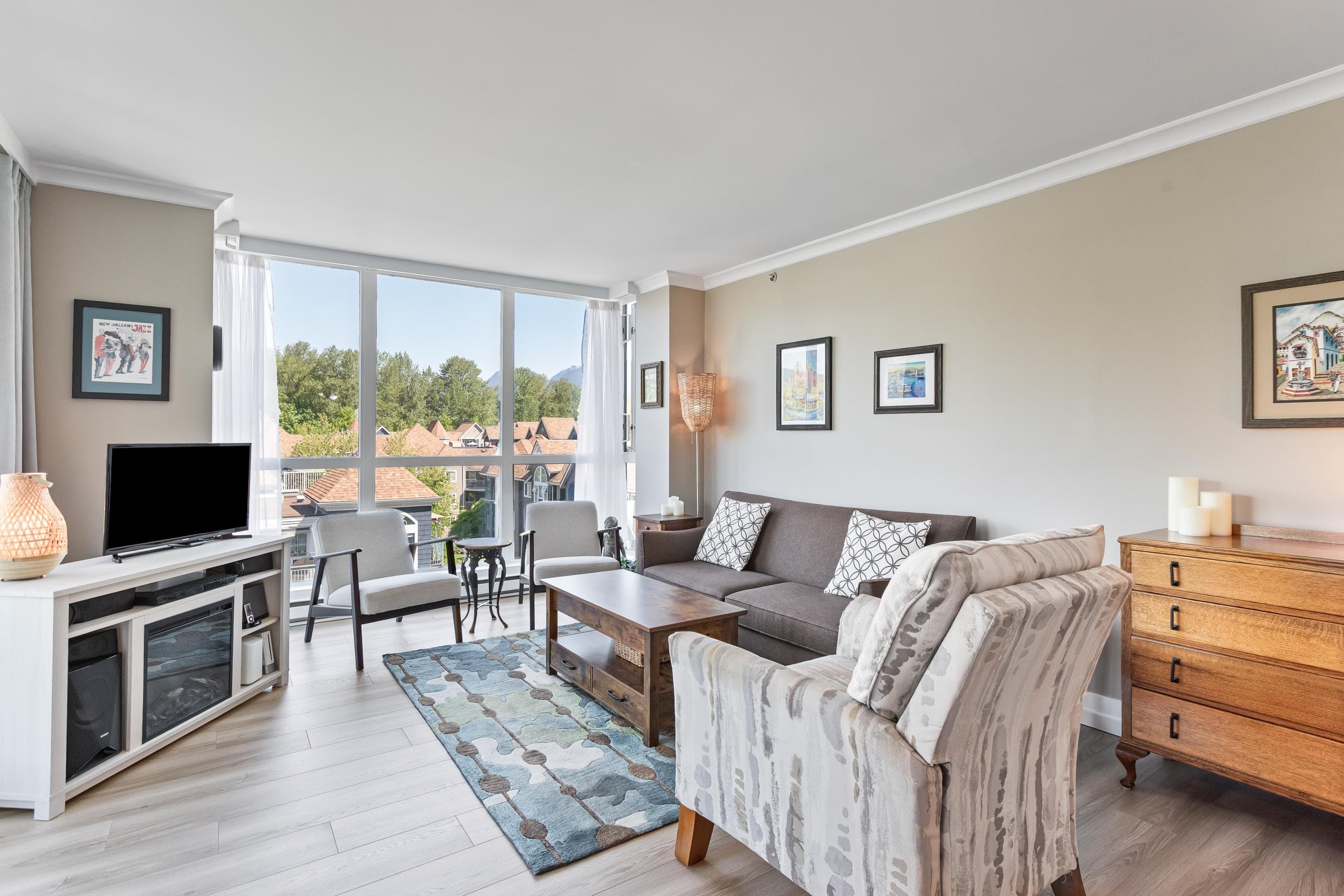 601 - 3071 Glen Drive, Coquitlam, V3B 7R1 — photo 2