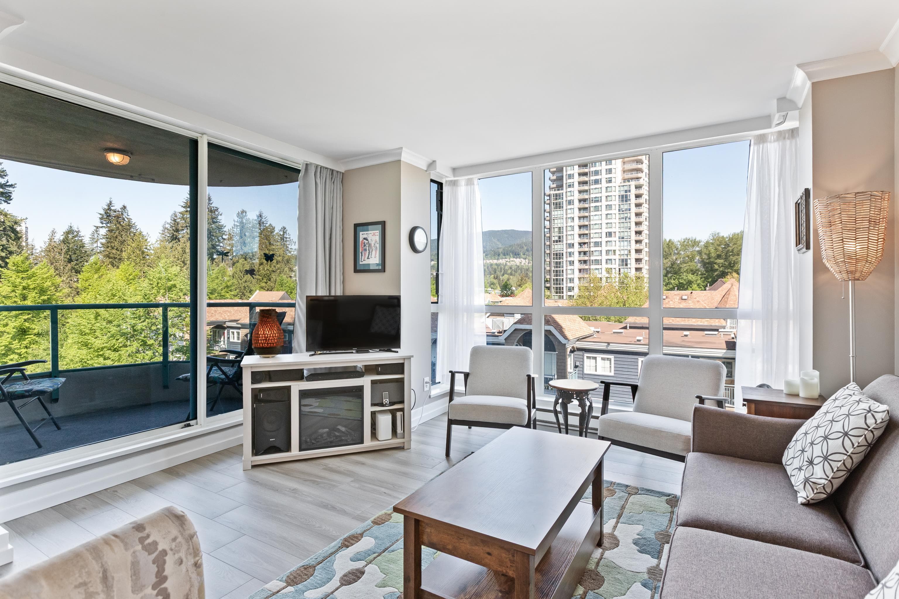 601 - 3071 Glen Drive, Coquitlam, V3B 7R1 — photo 4