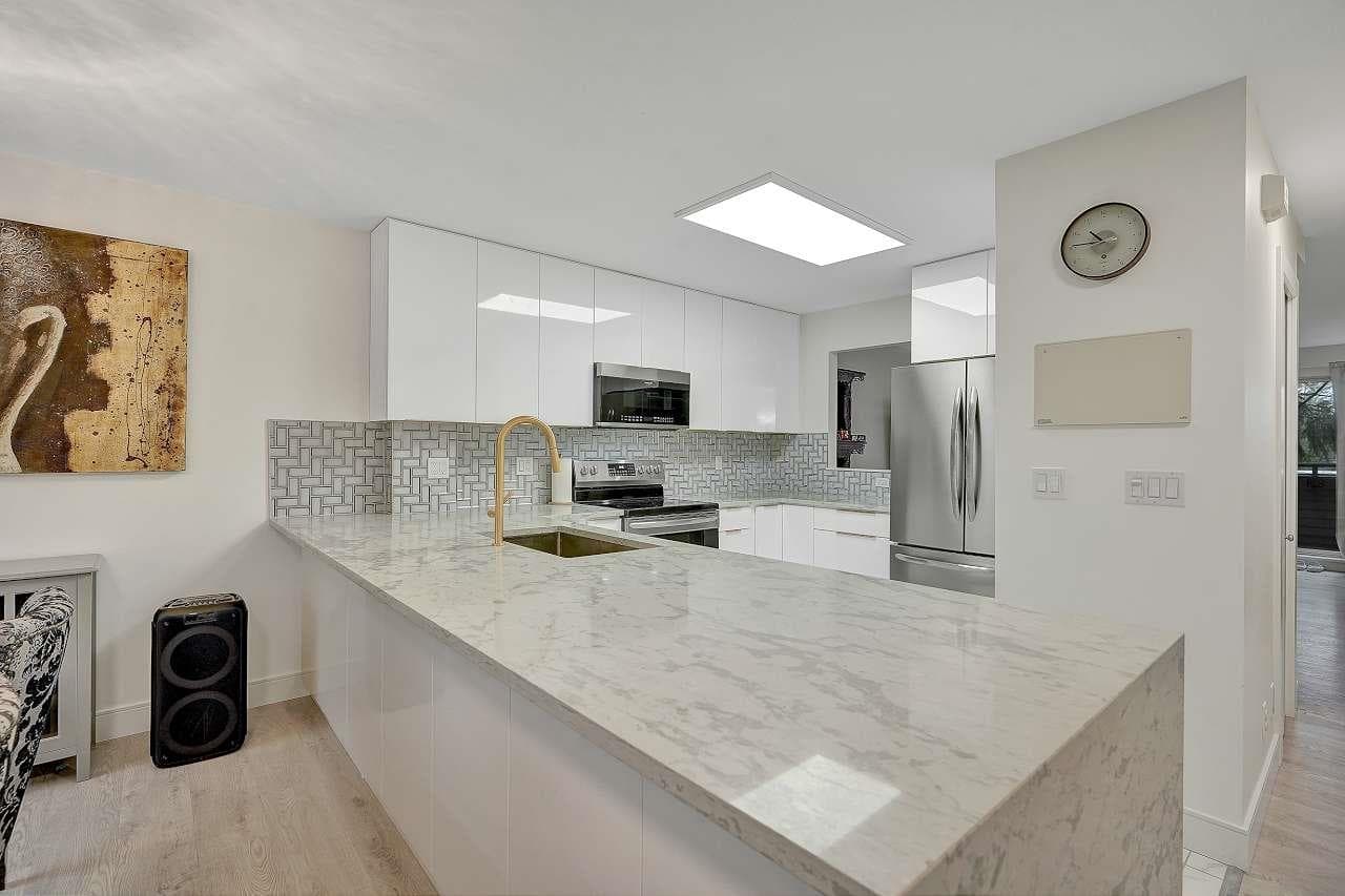 144 Shoreline Circle, Port Moody, V3H 5B3 — photo 1
