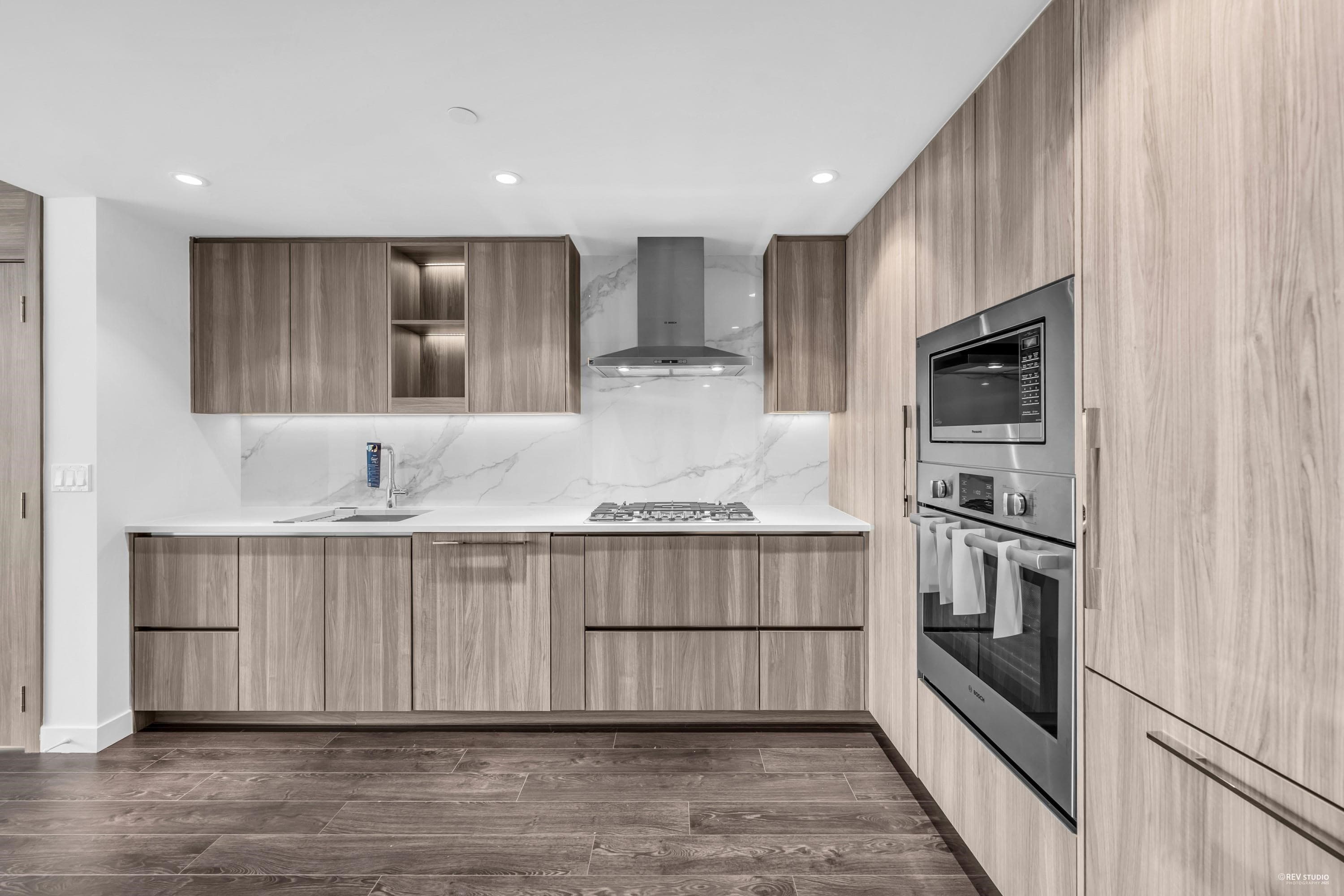 815 - 8611 Hazelbridge Way, Richmond, V6X 0W8 — photo 3