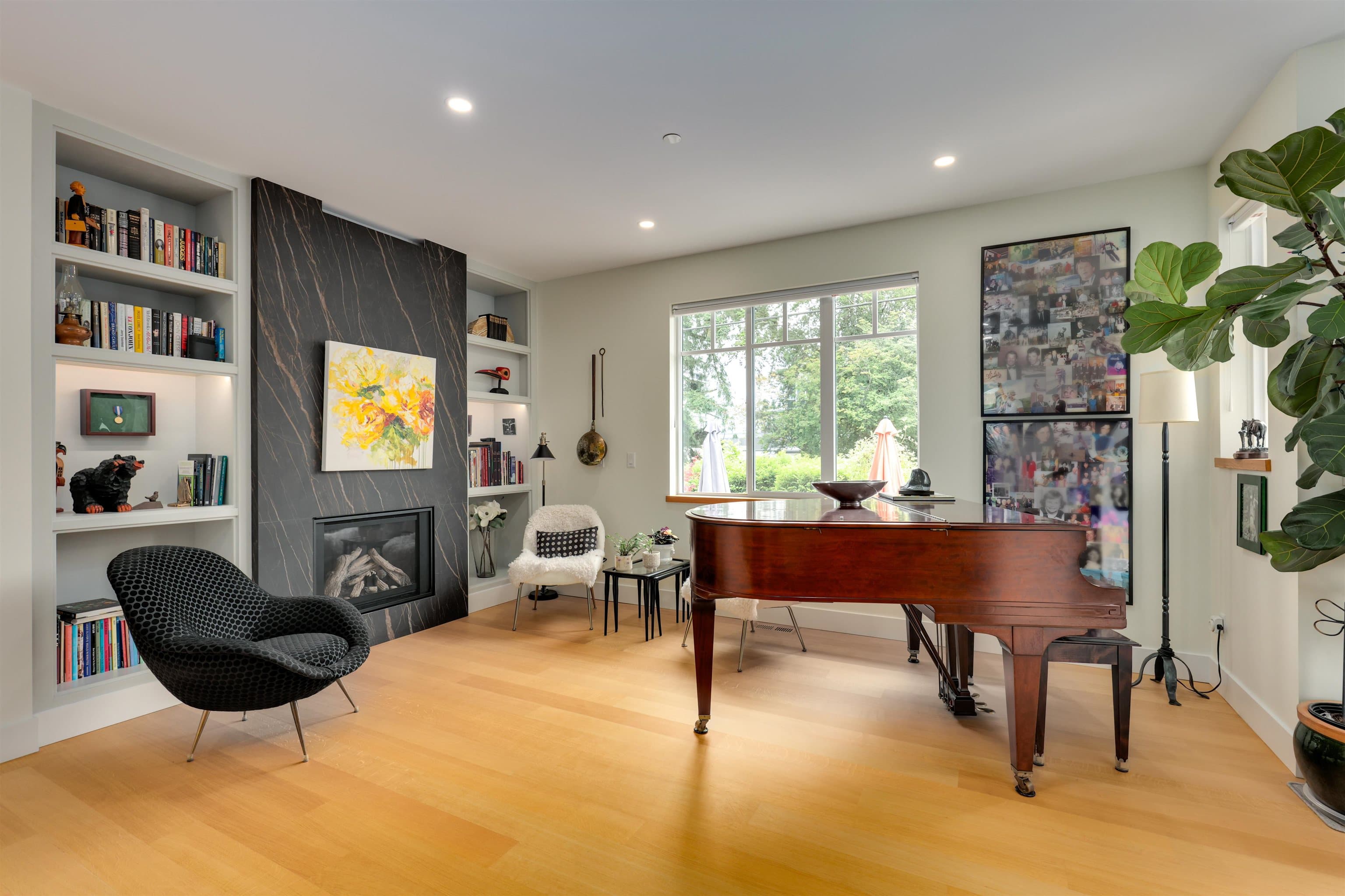 828 17th Street, West Vancouver, V7V 3T6 — photo 2
