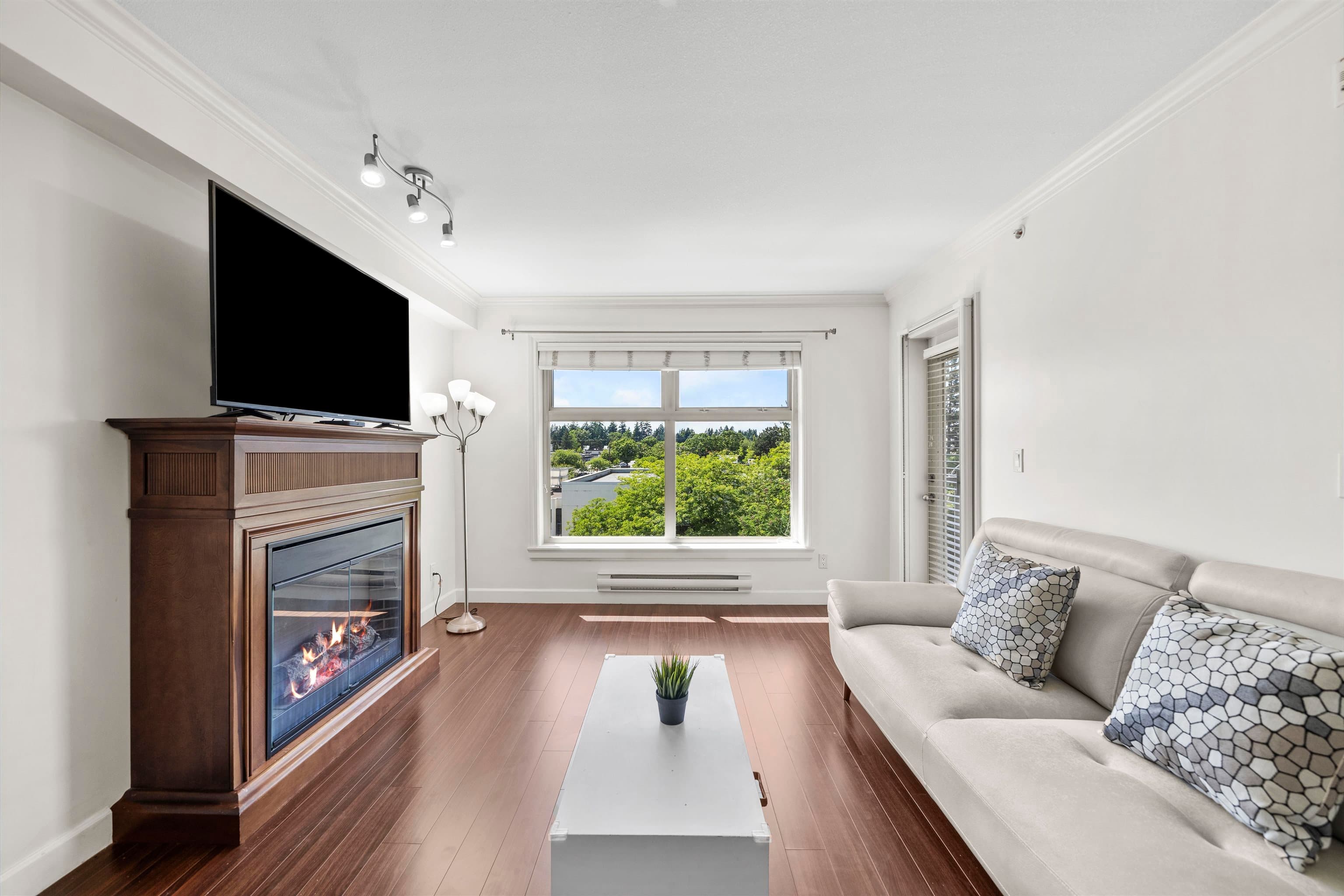 403 - 8084 120a Street, Surrey, V3W 1V2 — photo 2