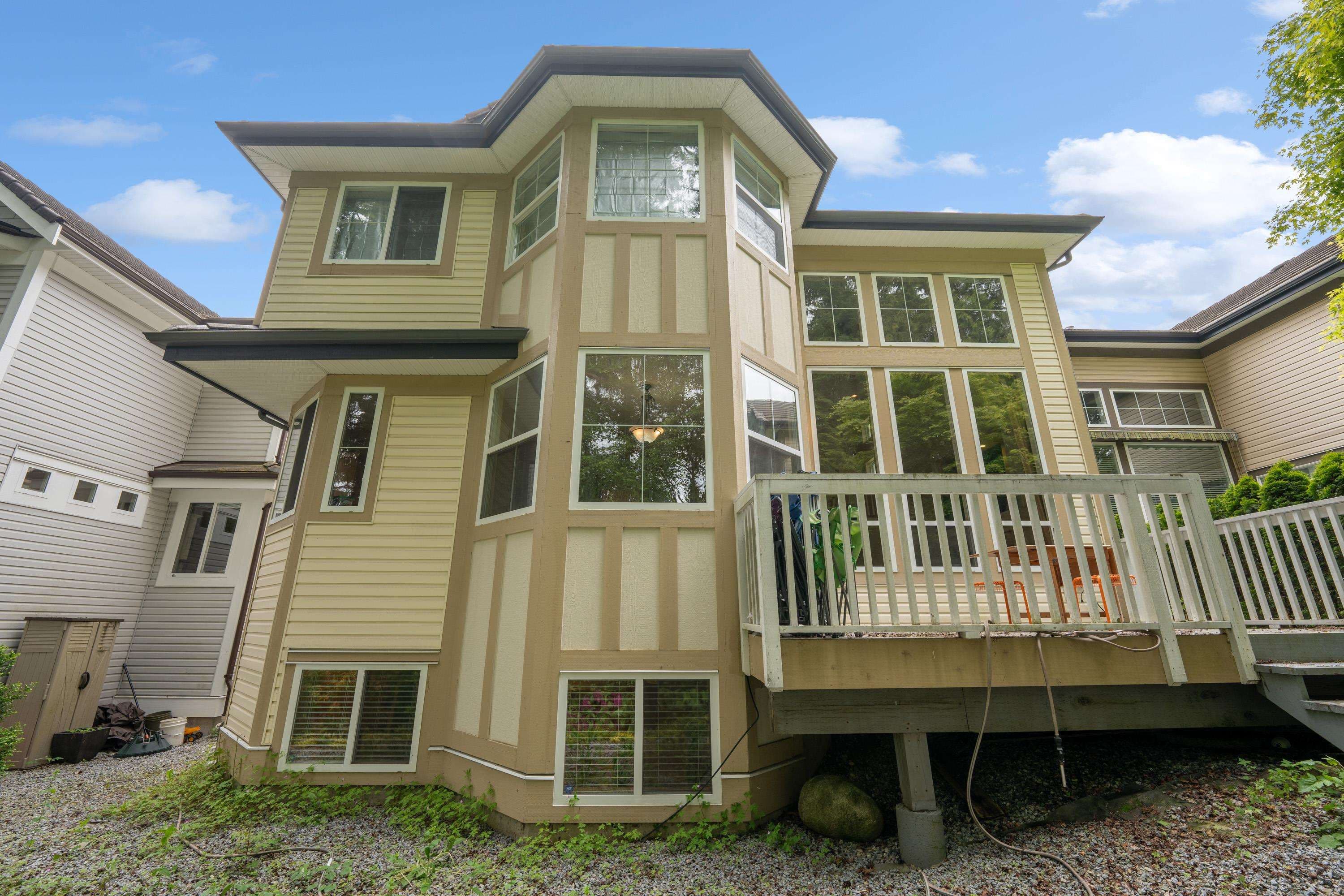 3305 Chartwell Grn, Coquitlam, V3E 3N1 — photo 3