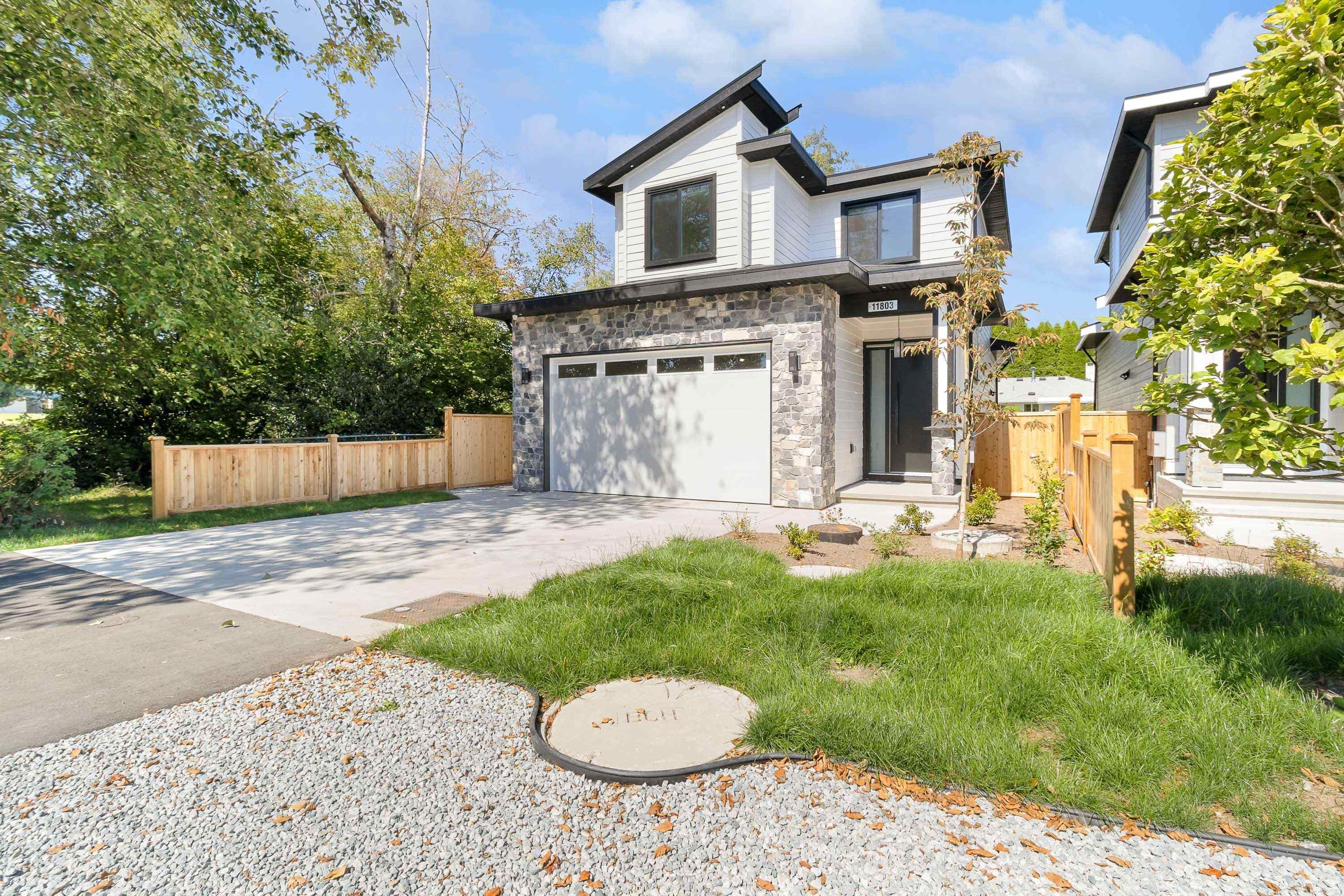 11803 86a Avenue, Delta, V4C 2Z2 — photo 2