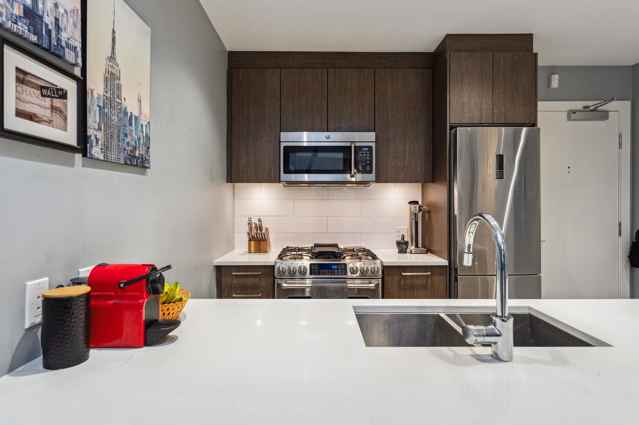 002 - 9060 University Crescent, Burnaby, V5A 0E1 — photo 5