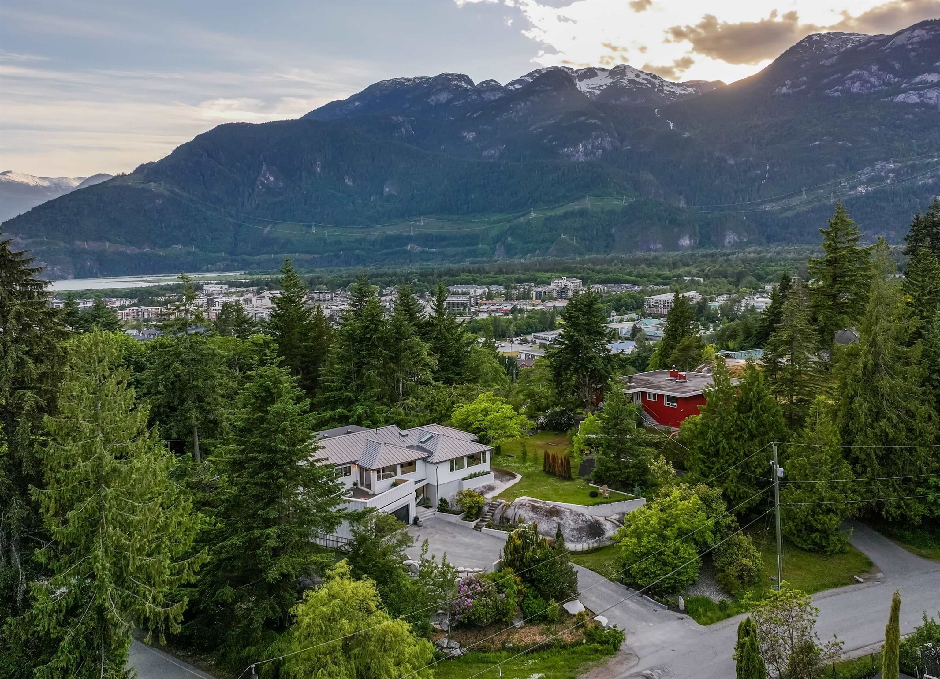 38243 Vista Crescent, Squamish, V8B 0X1 — photo 3