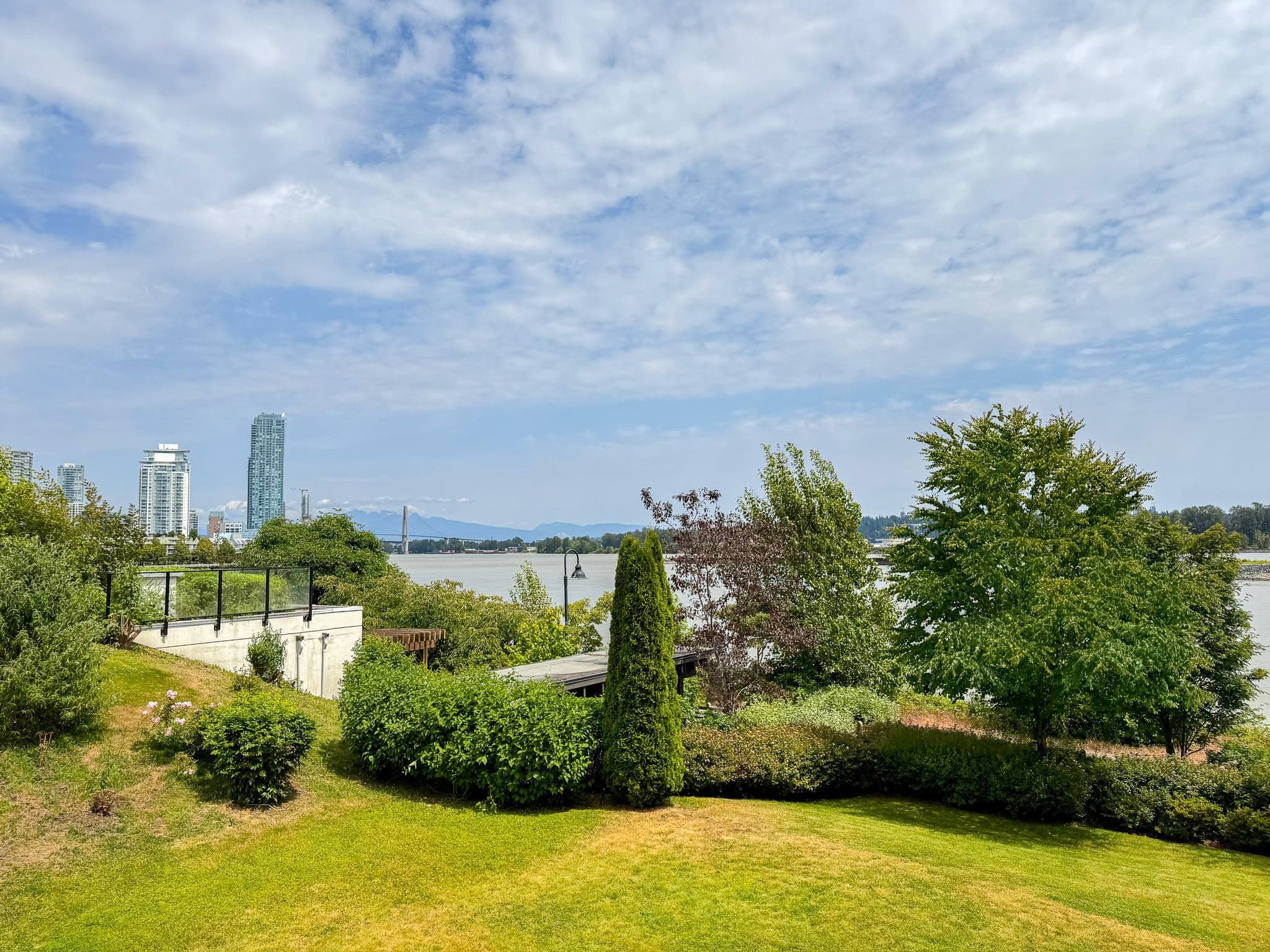 206 - 220 Salter Street, New Westminster, V3M 0H4 — photo 3