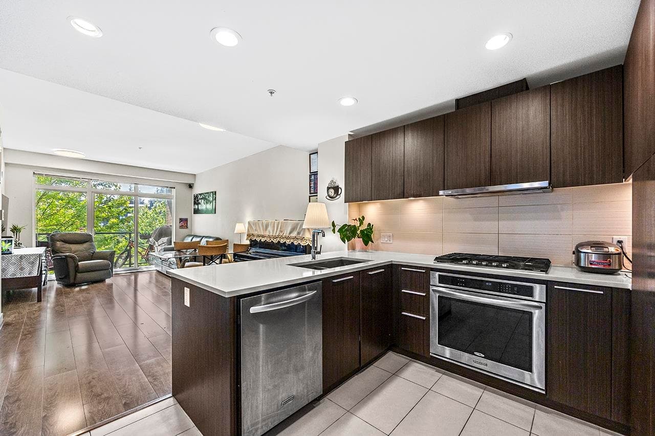 303 - 6033 Gray Avenue, Vancouver, V6S 0G3 — photo 3