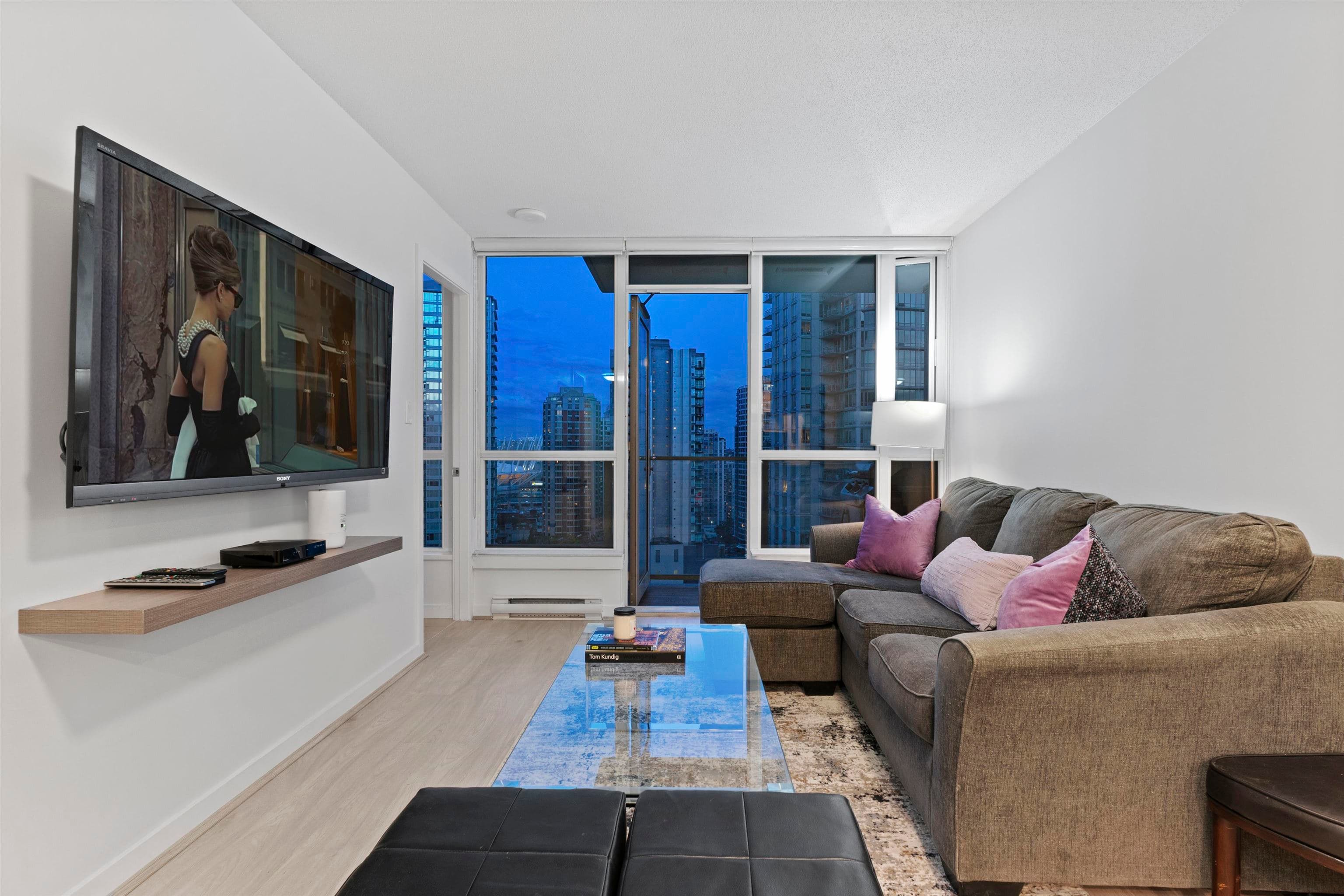1405 - 833 Seymour Street, Vancouver, V6B 0G4 — photo 2