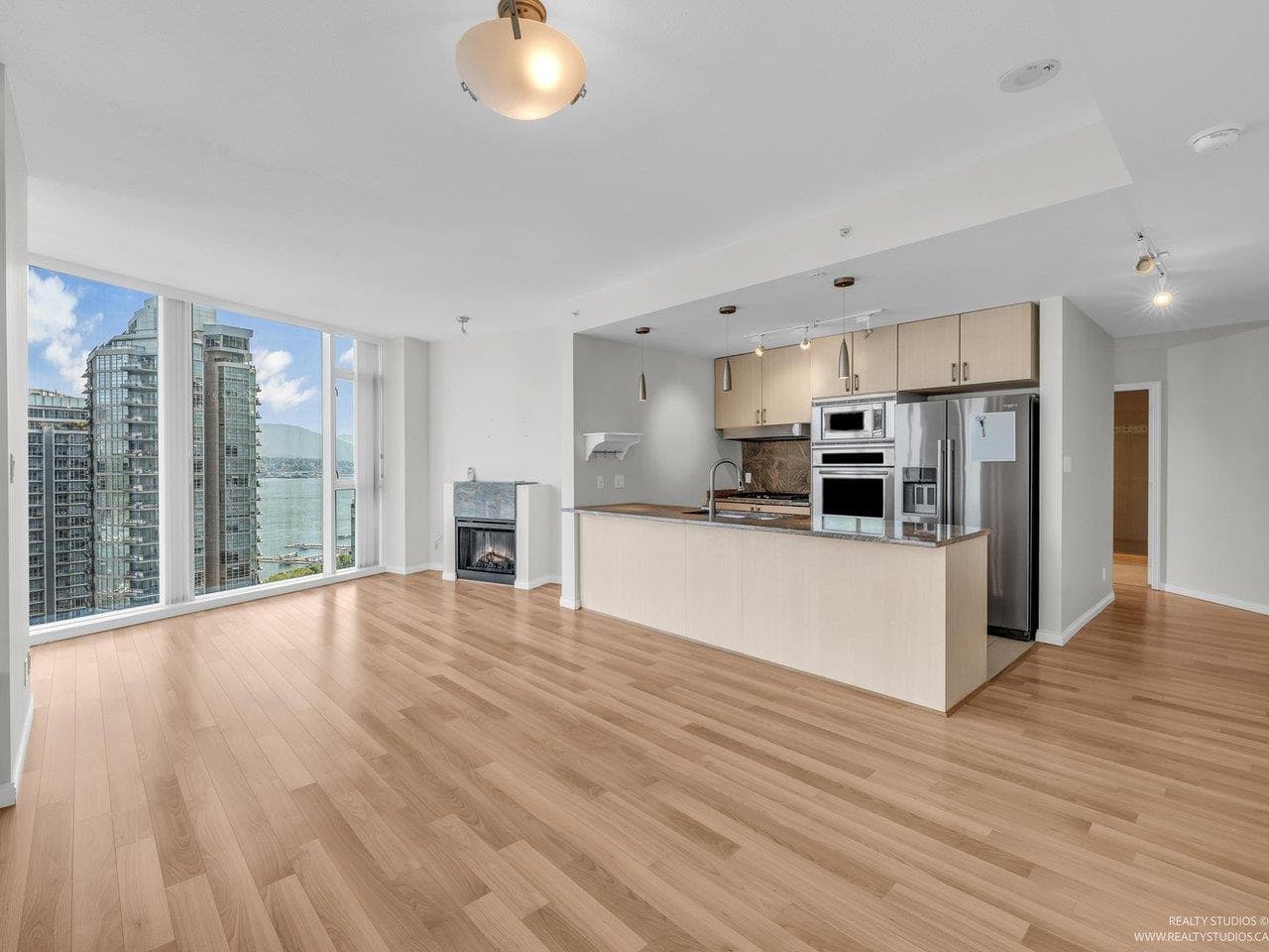 1905 - 1211 Melville Street, Vancouver, V6E 0A7 — photo 5