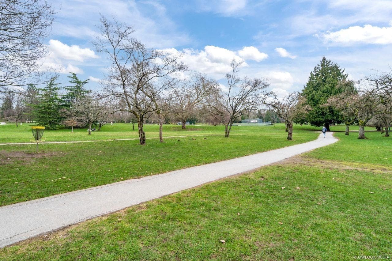 712 - 4685 Valley Drive, Vancouver, V6J 5M2 — photo 2