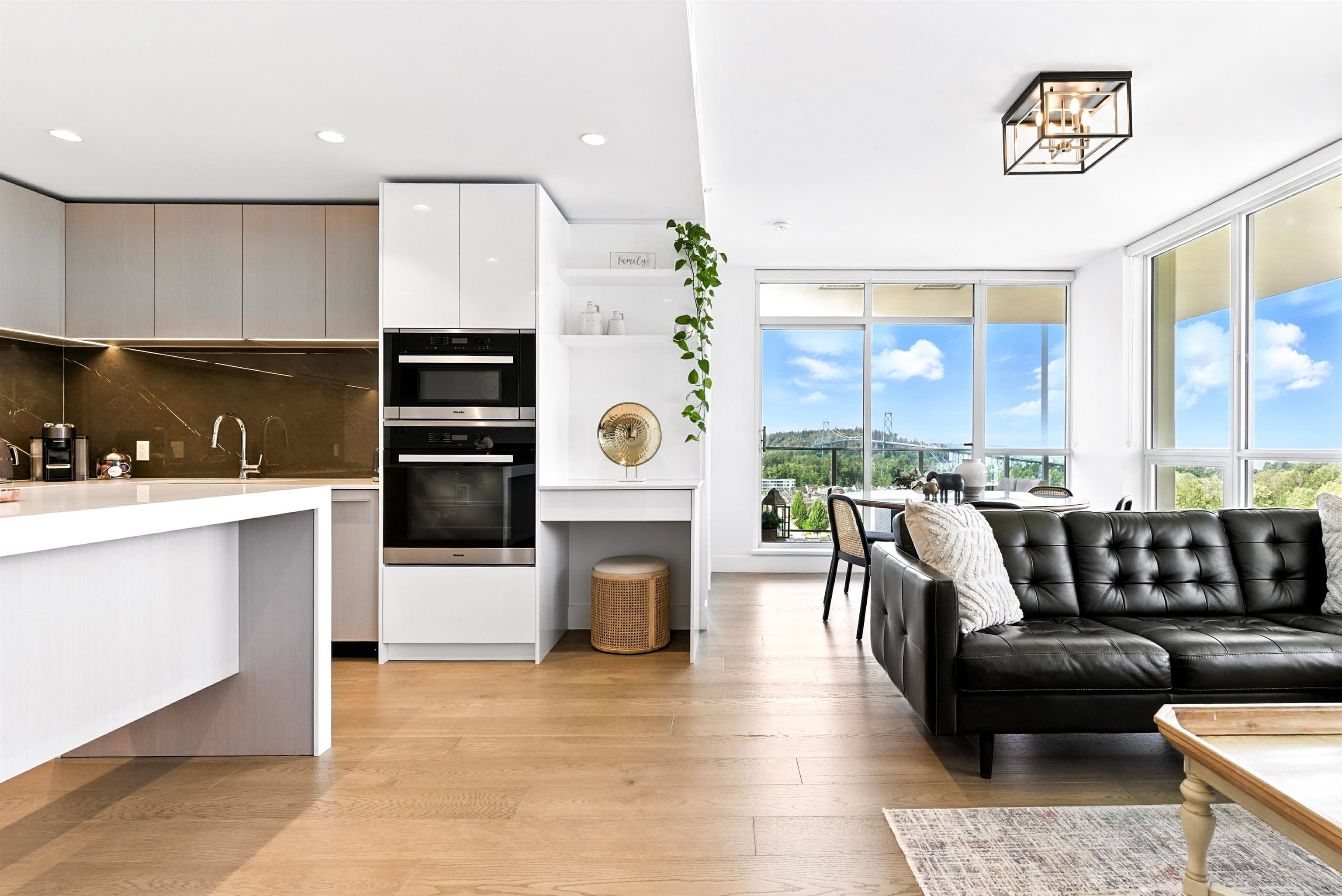 1205 - 1632 Lions Gate Lane, North Vancouver, V7P 0E2 — photo 3