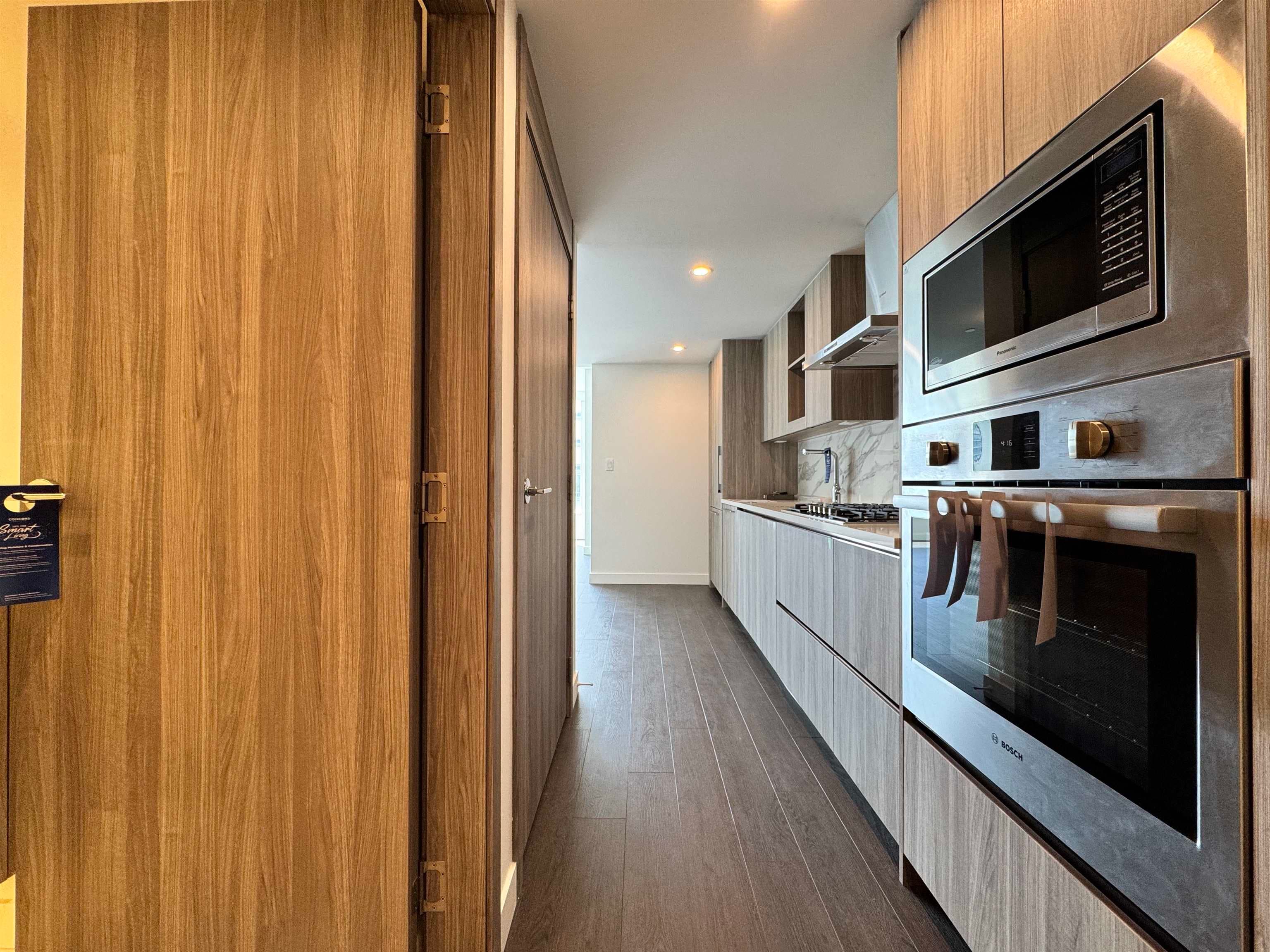 2707 - 13778 100 Avenue, Surrey, V3T 0V3 — photo 3
