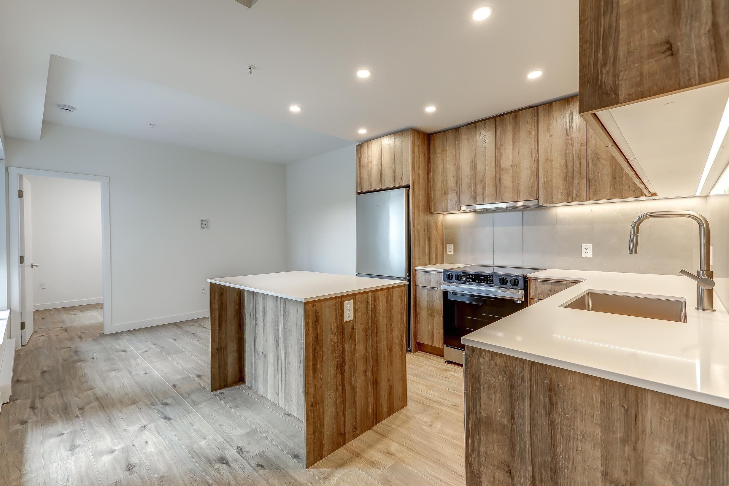 517 - 3594 Malsum Drive, North Vancouver, V7G 0B5 — photo 2