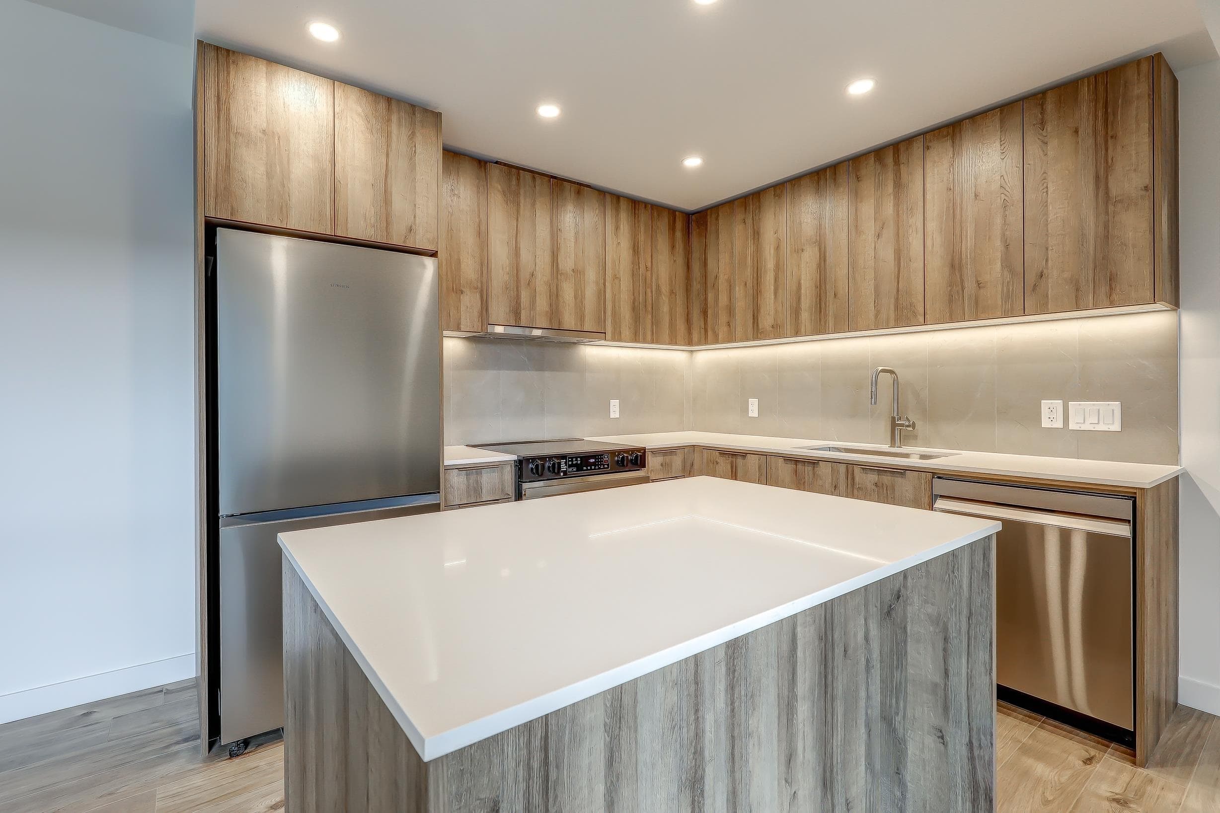 517 - 3594 Malsum Drive, North Vancouver, V7G 0B5 — photo 4