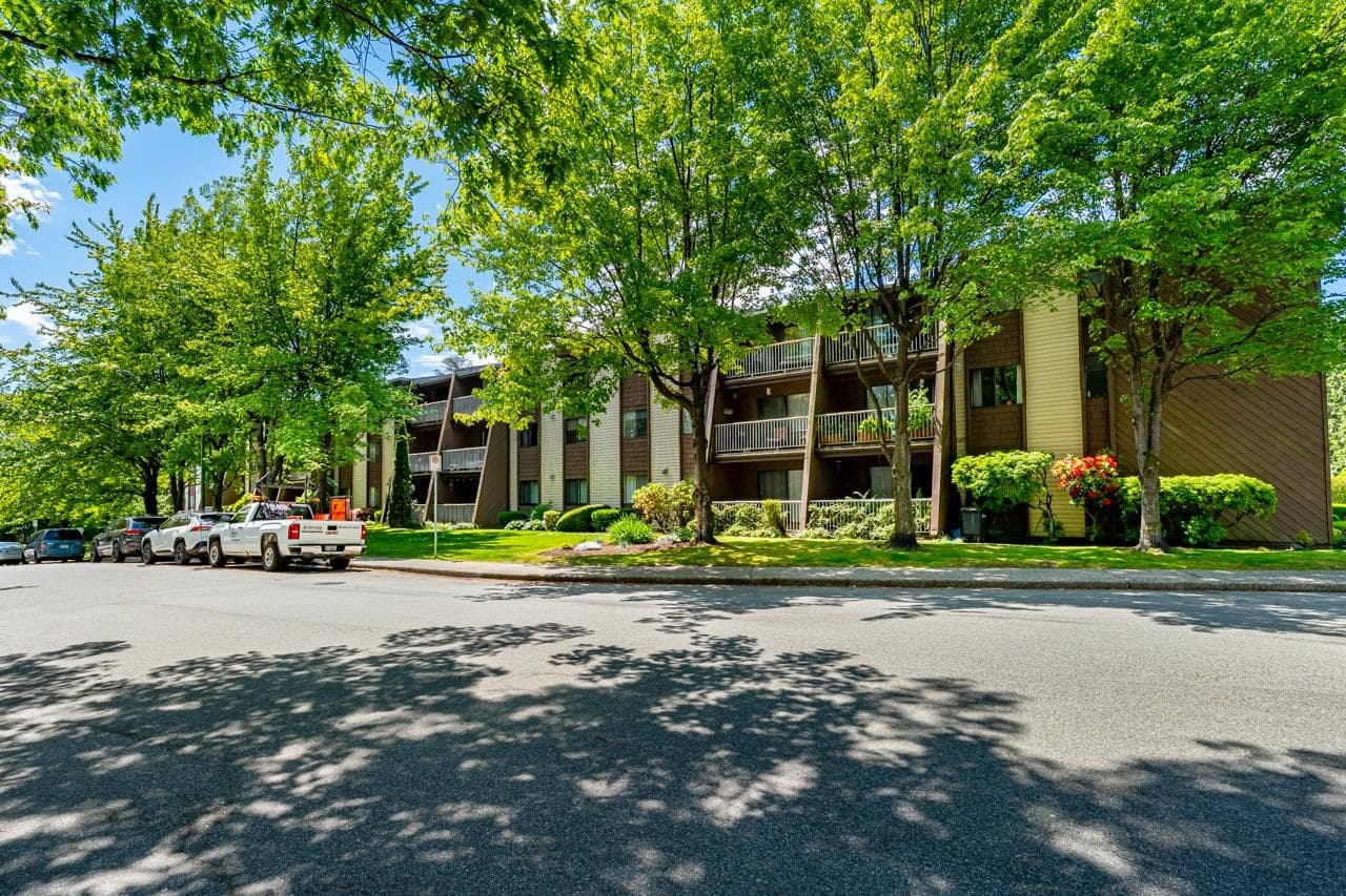 312 - 3921 Carrigan Court, Burnaby, V3N 4J7 — photo 1