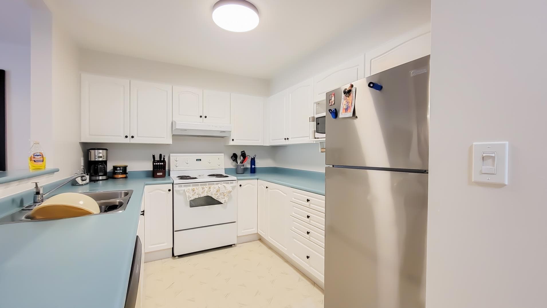21 - 2378 Rindall Avenue, Port Coquitlam, V3C 1V2 — photo 2