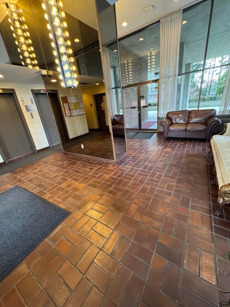 203 - 3755 Bartlett Court, Burnaby, V3J 7G7 — photo 2