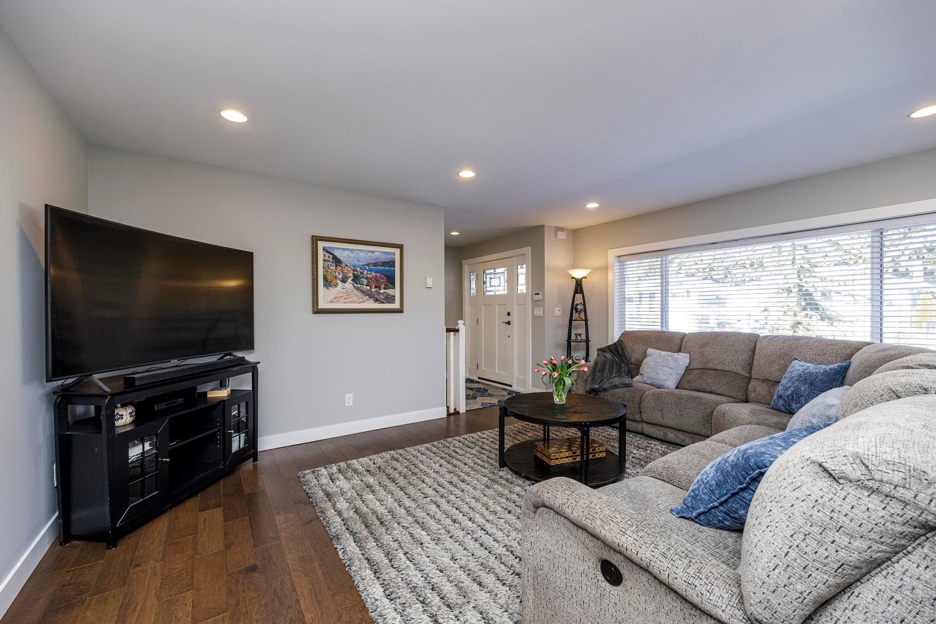 887 E 17th Street, North Vancouver, V7L 2X2 — photo 3