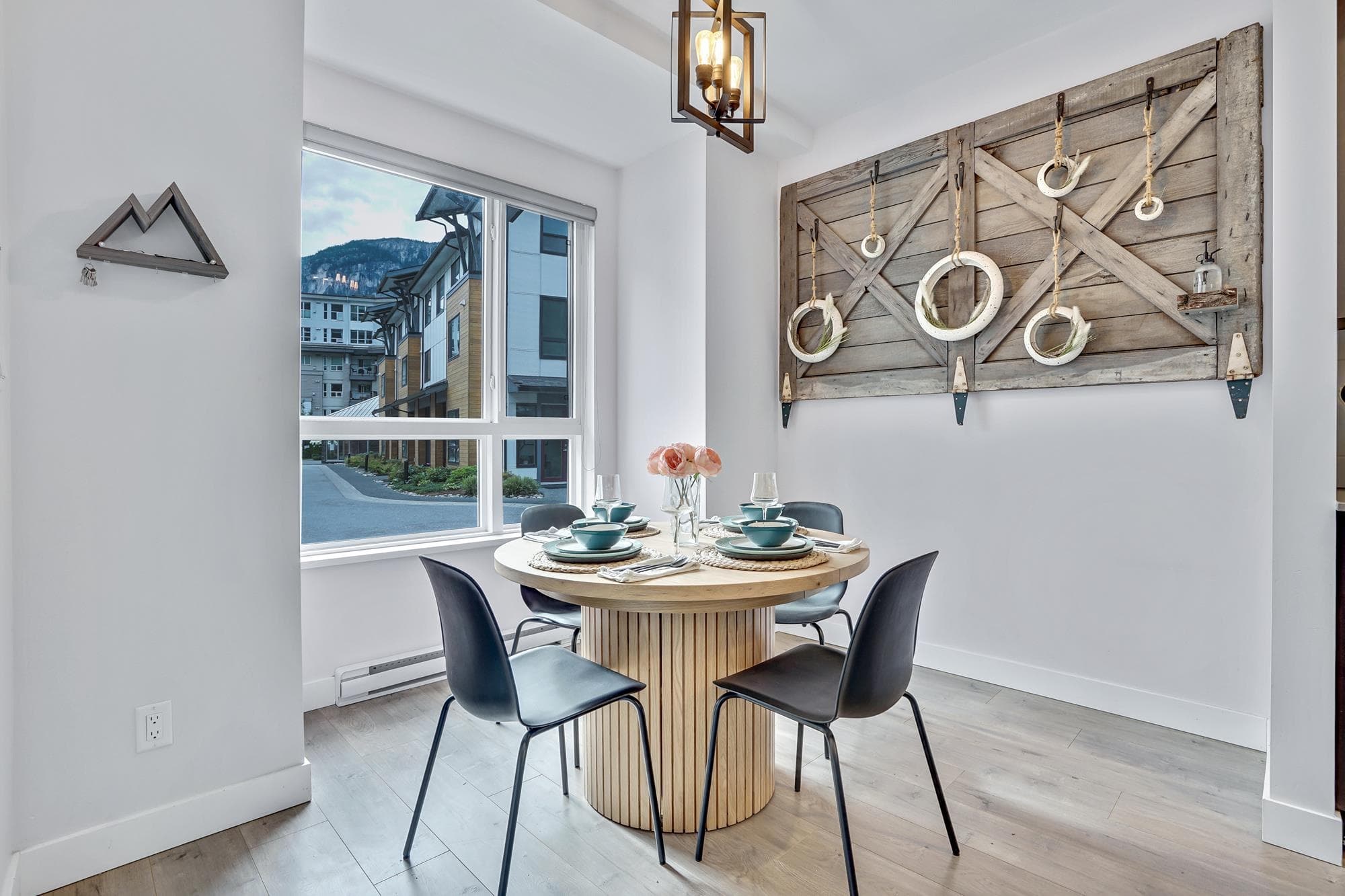 53 - 1188 Main Street, Squamish, V8B 0Z3 — photo 4